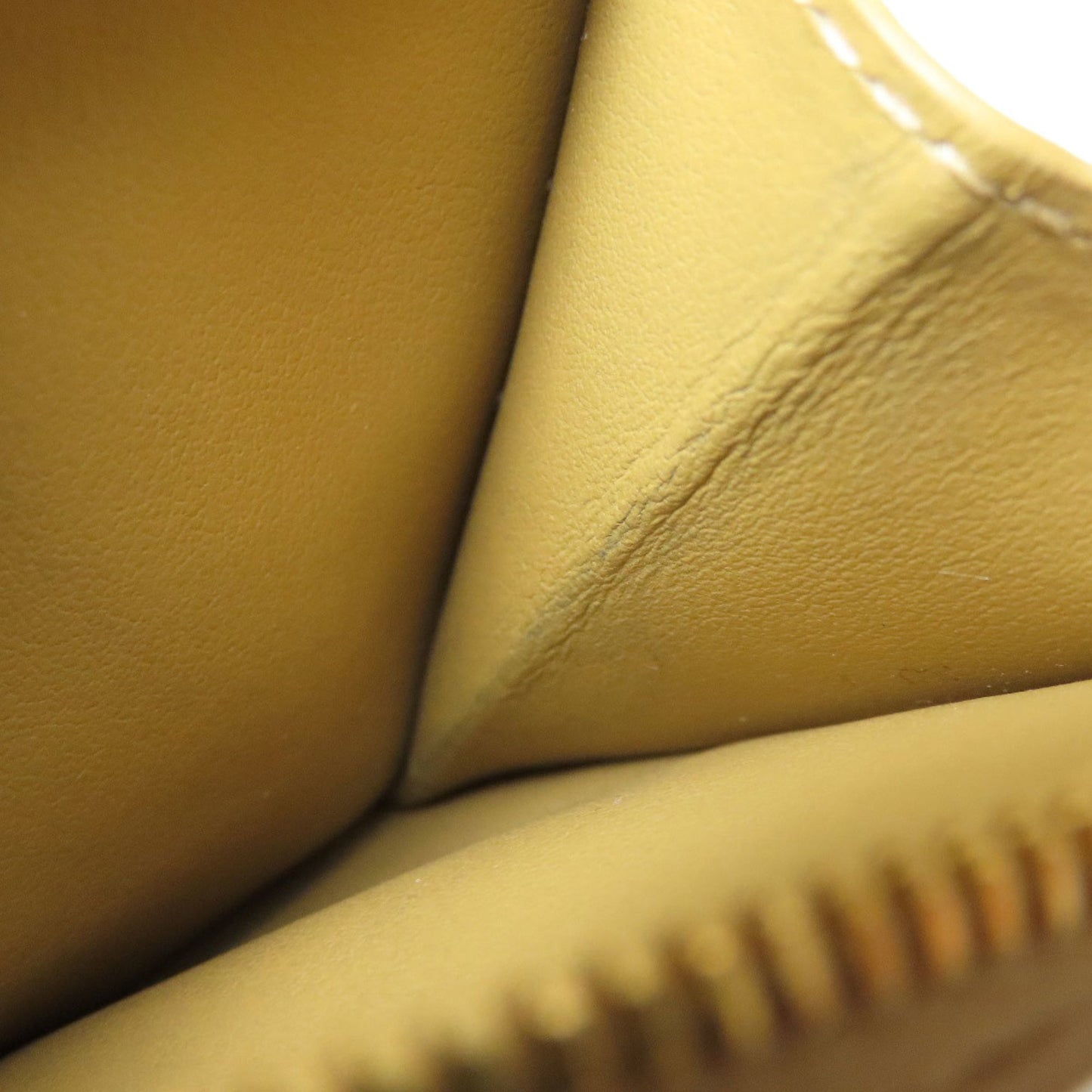 Bottega Veneta Cassette Bifold Wallet in Calfskin Leather for Women