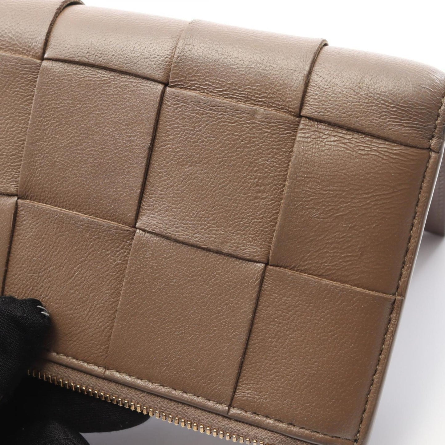 Bottega Veneta Intrecciato Leather Bi-fold Wallet for Men and Women in Brown