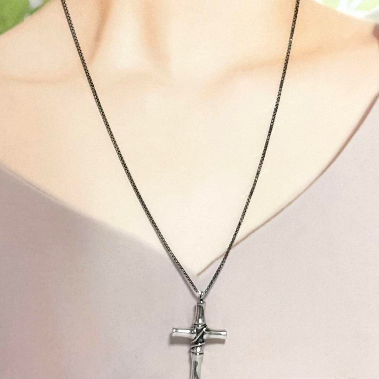 Gucci Men's Bamboo Cross Pendant Necklace Silver