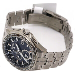CITIZEN Men's Watch Eco-Drive Radio-Controlled H820-T023096 SS Navy Dial — Very Good