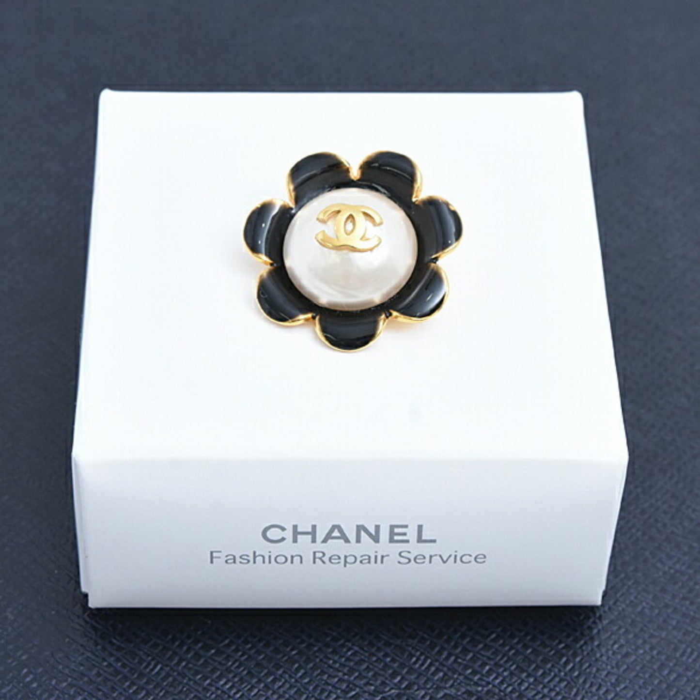 Chanel Brooch for Women, Coco Mark, Flower, Imitation Pearl, Black, Gold, Faux CHANEL, 24 GP