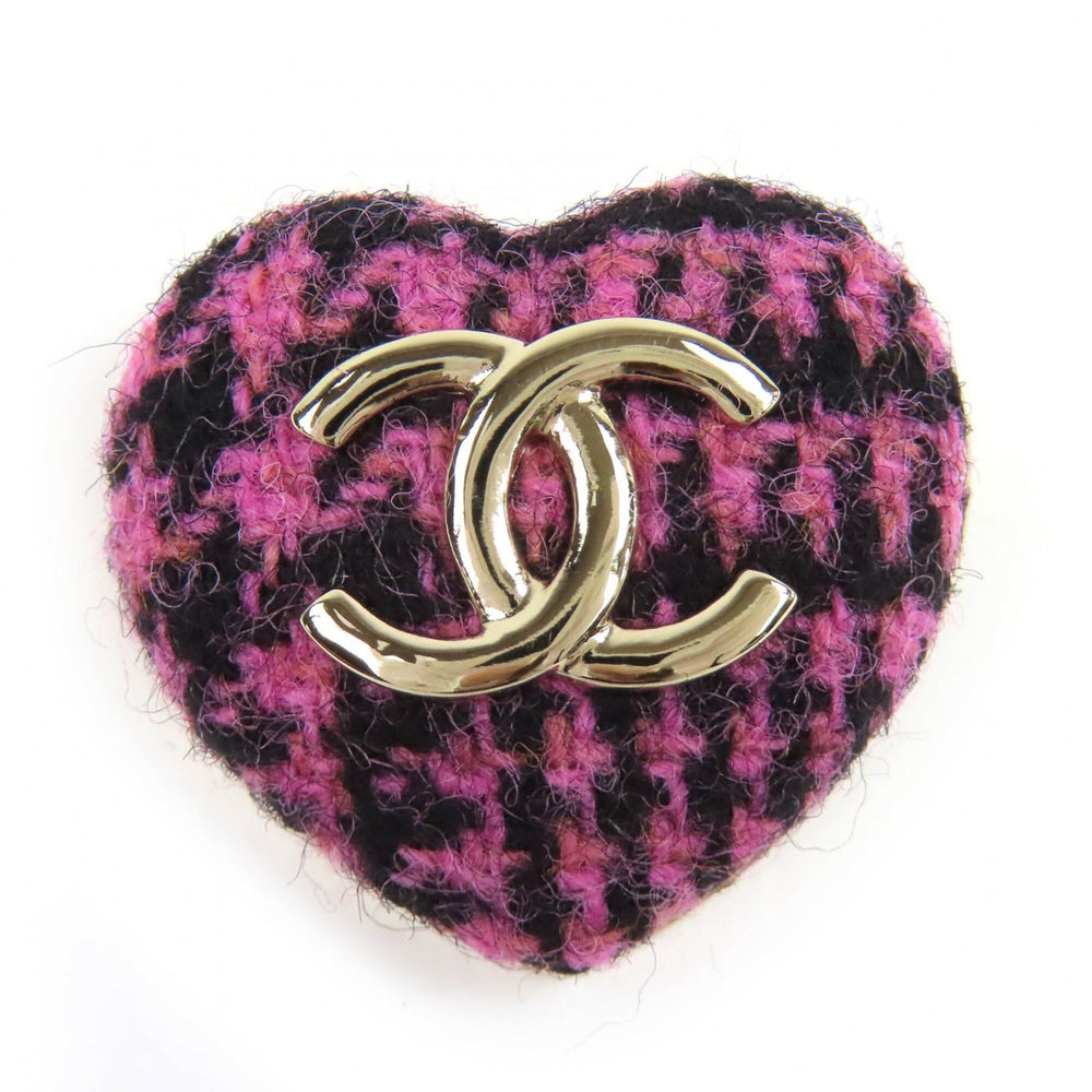 CHANEL B22K AB9496 Coco Mark Heart-Shaped Tweed Brooch, Pink, Black, Gold Hardware, with Box, Made in Italy, Women's, Very Popular, Highly Recommended ◎ — Like New