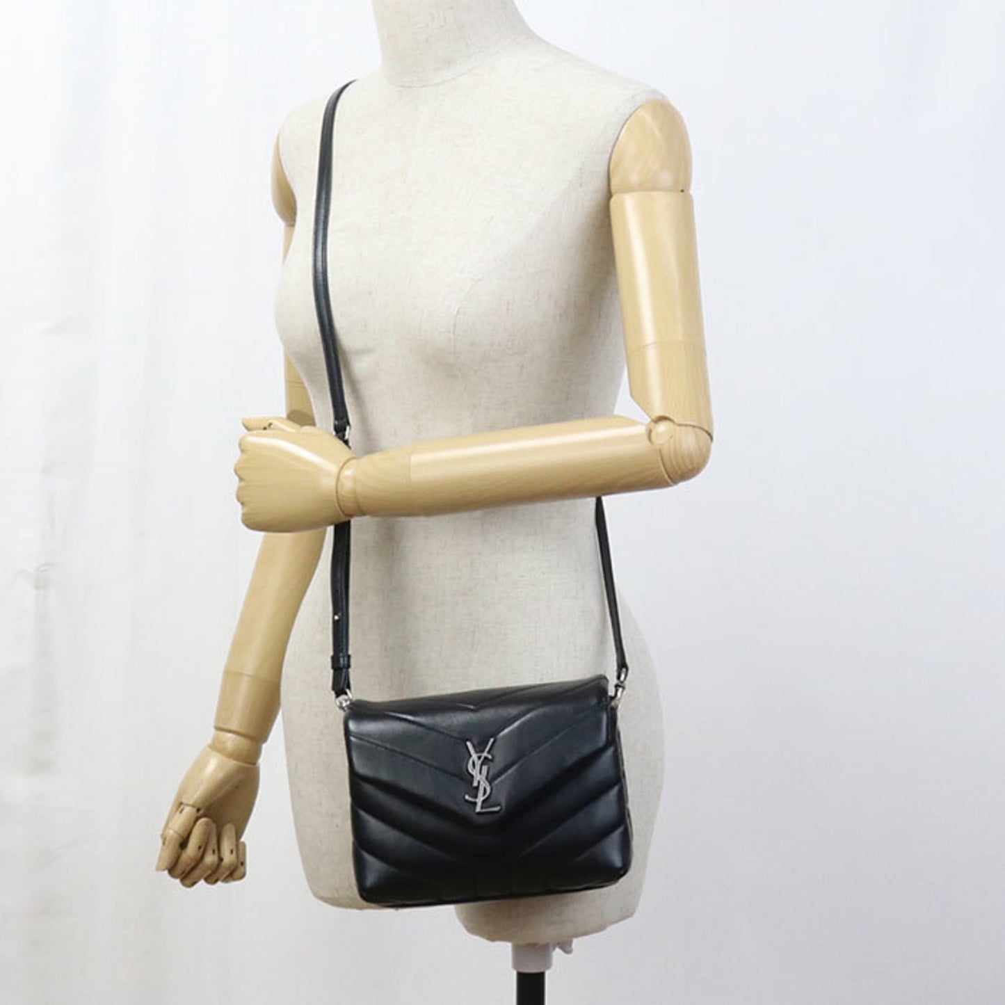 SAINT LAURENT Shoulder Bag SL95393 Lulu 467072 DV707 1000 Women's Black