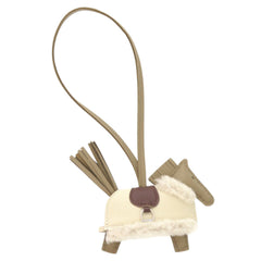 Hermes Robeo Plush PM, Veau Swift shearling, Anion beige, Malfa, Clé Terre, Ecru, K stamp (2025 production), accessory, bag charm, 0478 HERMES Rodeo PM — New - Store Return