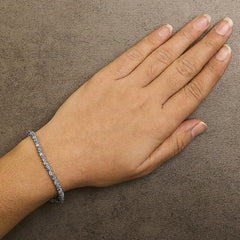 14K White Gold White And Treated Blue Diamond Bracelet (4 5/8 cttw, H-I Color, I1-I2 Clarity)
