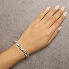14K White Gold 4.0 Cttw Invisble Set Princess-Cut Diamond Wave Style Link Bracelet (H-I Color, SI2-I1 Clarity) - 7"