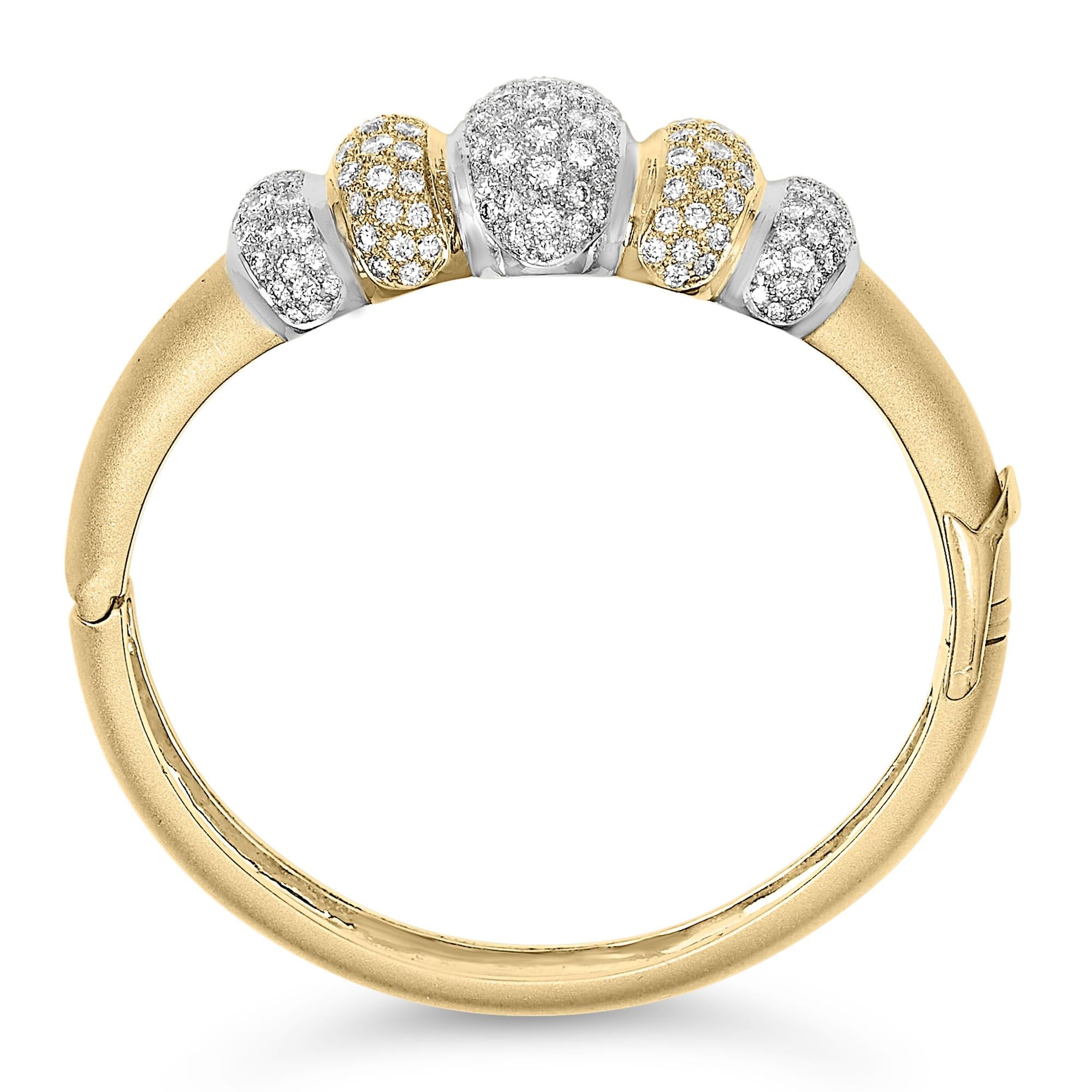 18K Gold 6.00 Cttw Diamond Graduating Dome Bangle Bracelet (G-H Color, VS2-SI1 Clarity)