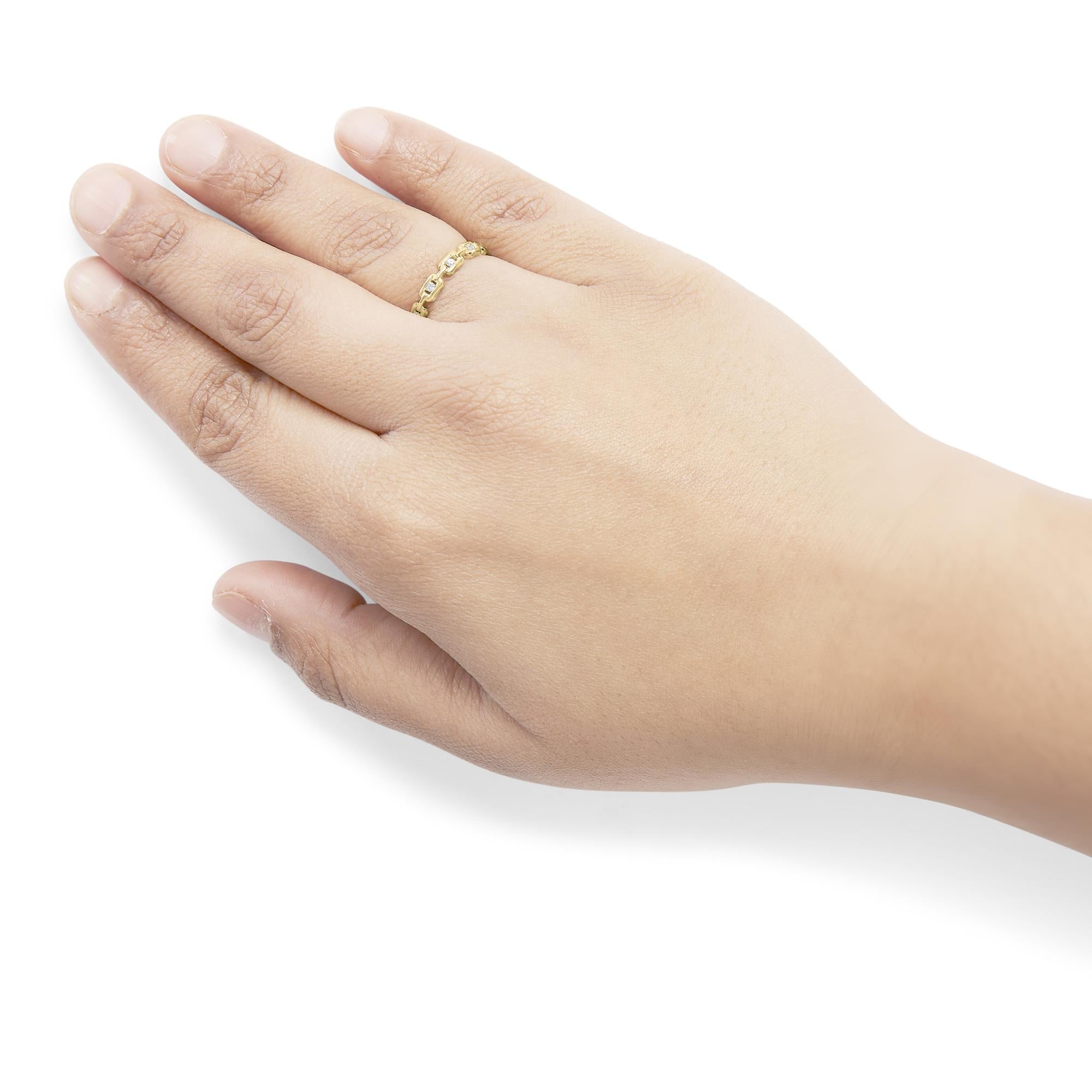 10K Yellow Gold 1/10 Cttw Diamond Paperclip Style Link Band Ring (H-I Color, I1-I2 Clarity)