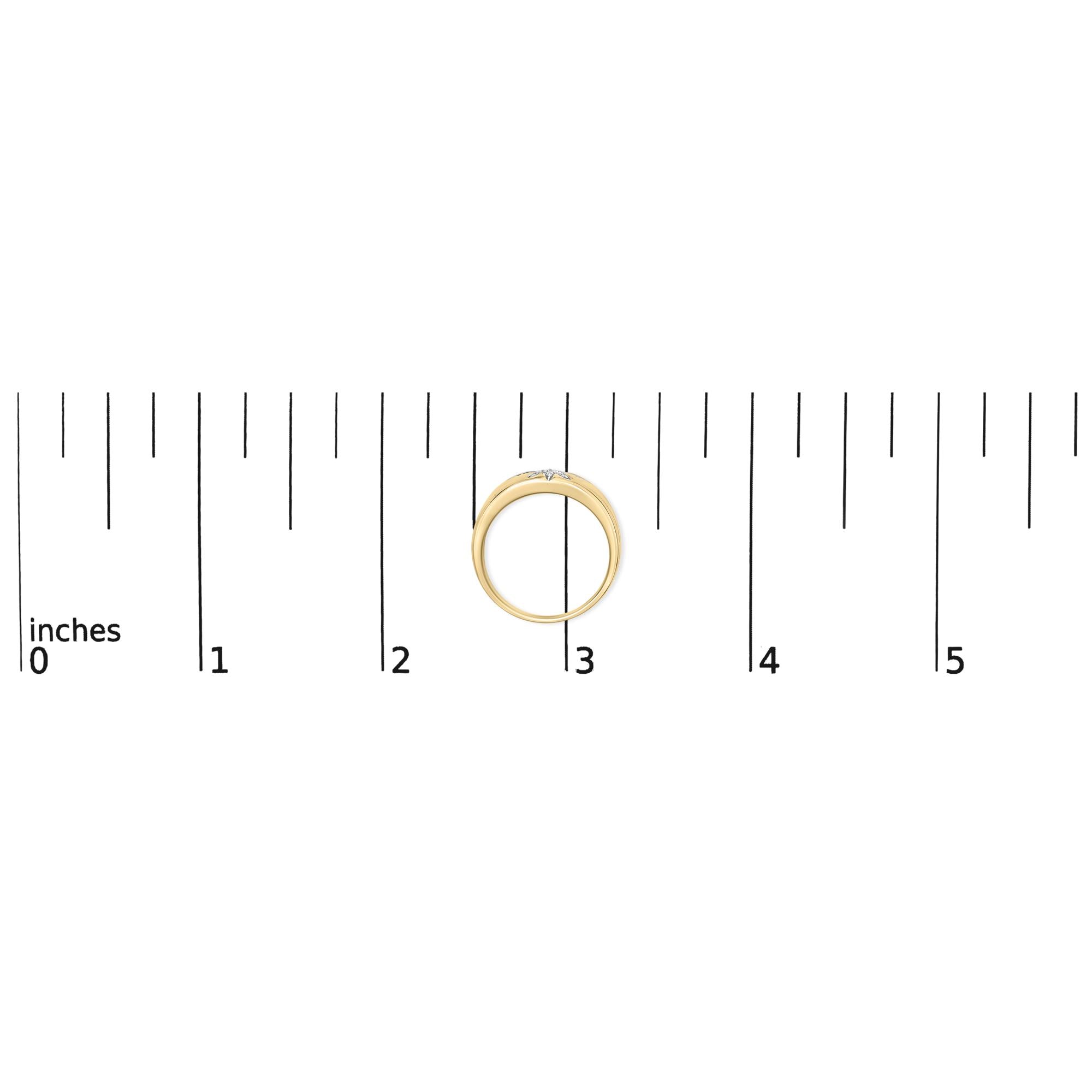 18K Yellow Gold 1/10 Cttw Diamond Star Burst Inlay Ring