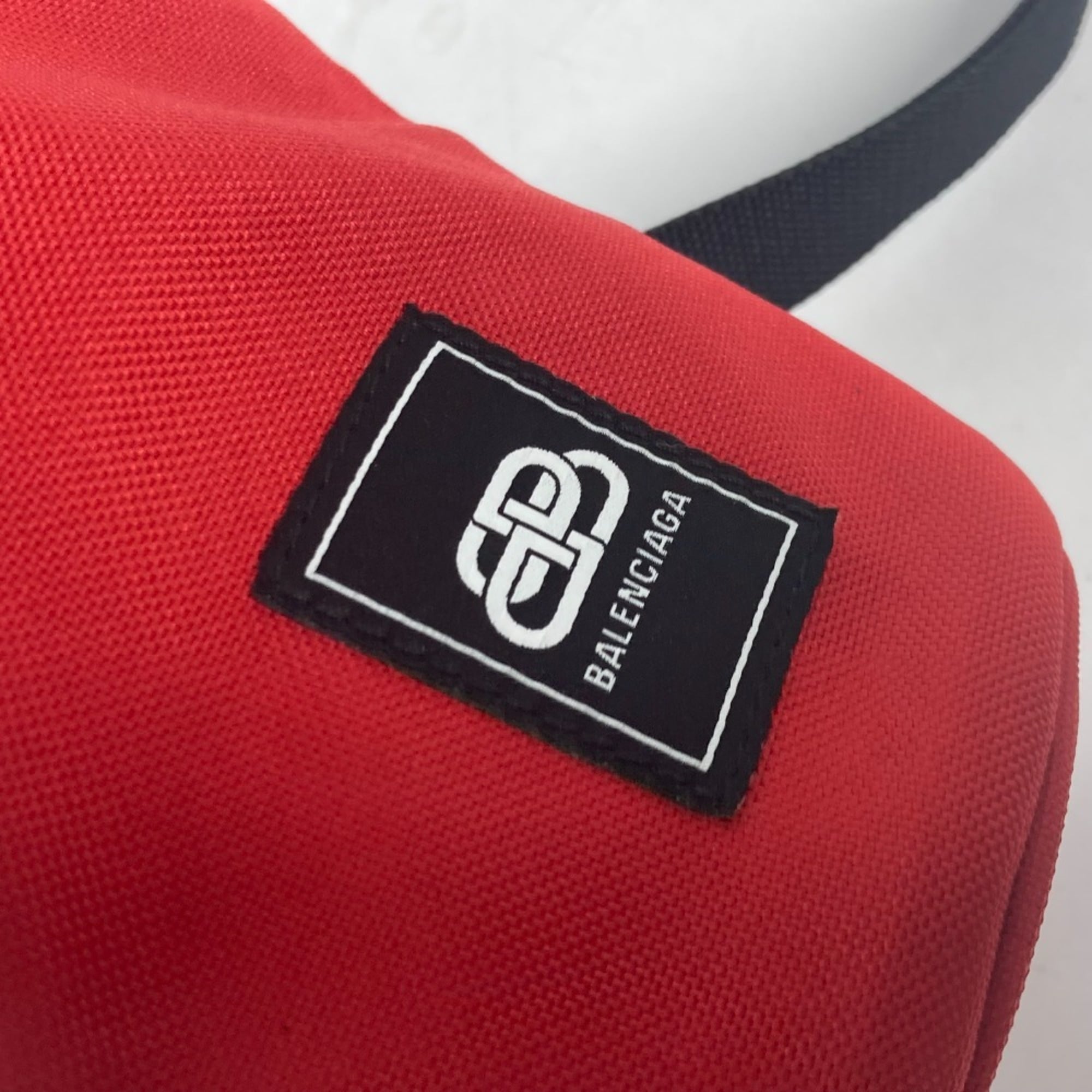 BALENCIAGA 618193 WEEKEND Bottle Holder Pochette Shoulder Bag Nylon Canvas Men's Women's Red MO-241006-10 — New - Store Return