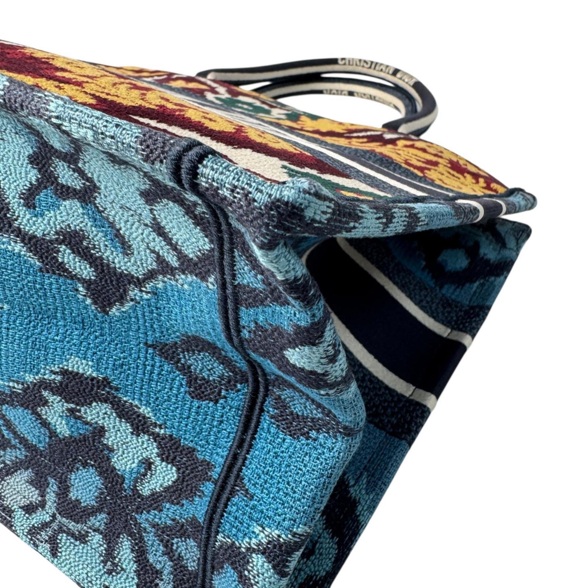 Christian Dior Book Tote Medium Cruise 2021 Paisley Embroidery Women's — Like New