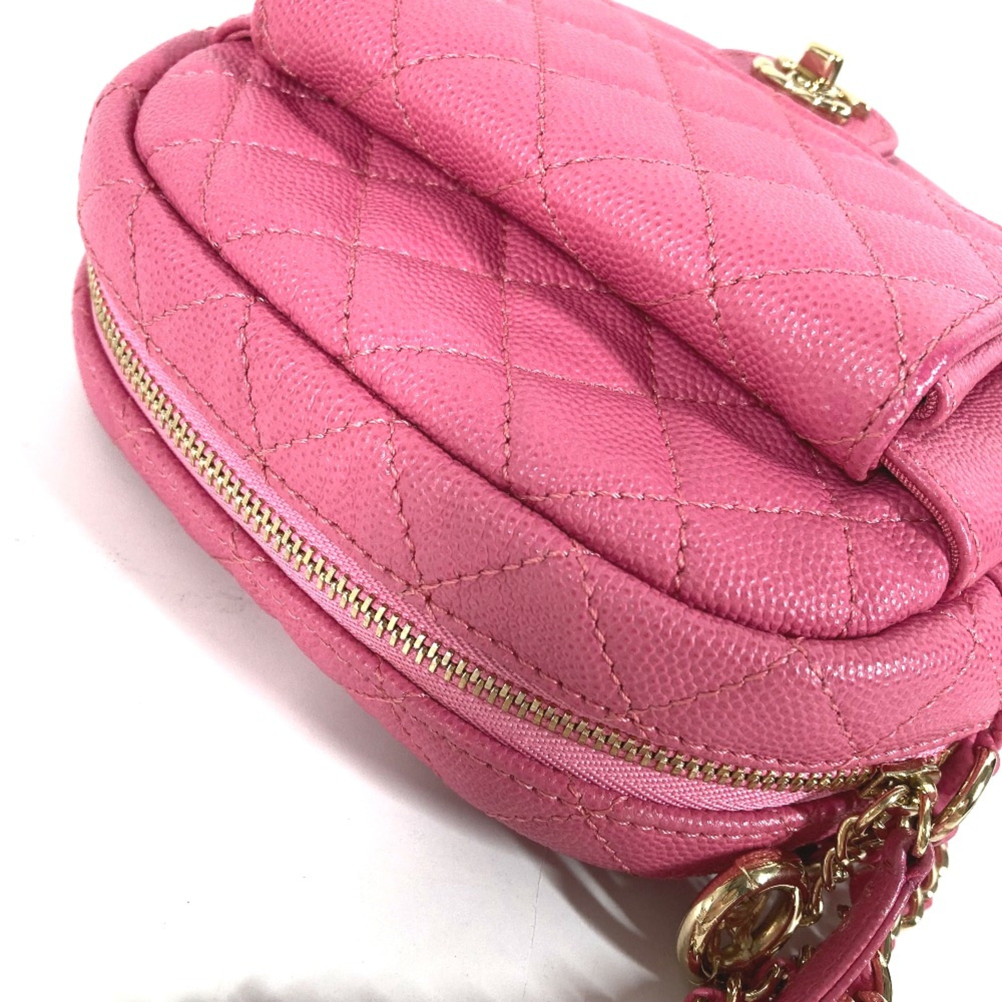 Chanel Matelasse Quilted Chain Bag Crossbody Pochette Shoulder Bag pink Gold — Like New