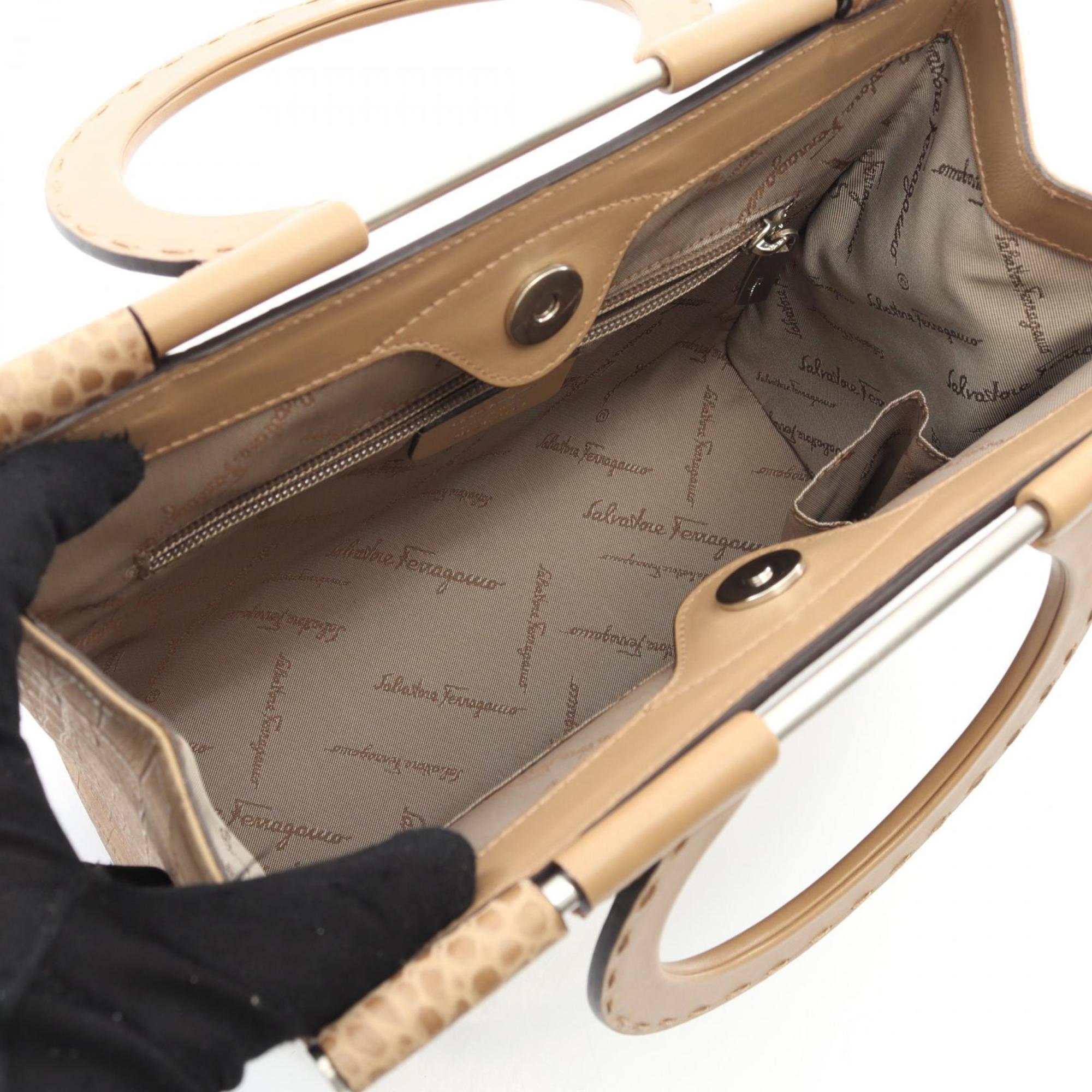 Salvatore Ferragamo Gancini handbag, leather, women's, beige, 21 3761