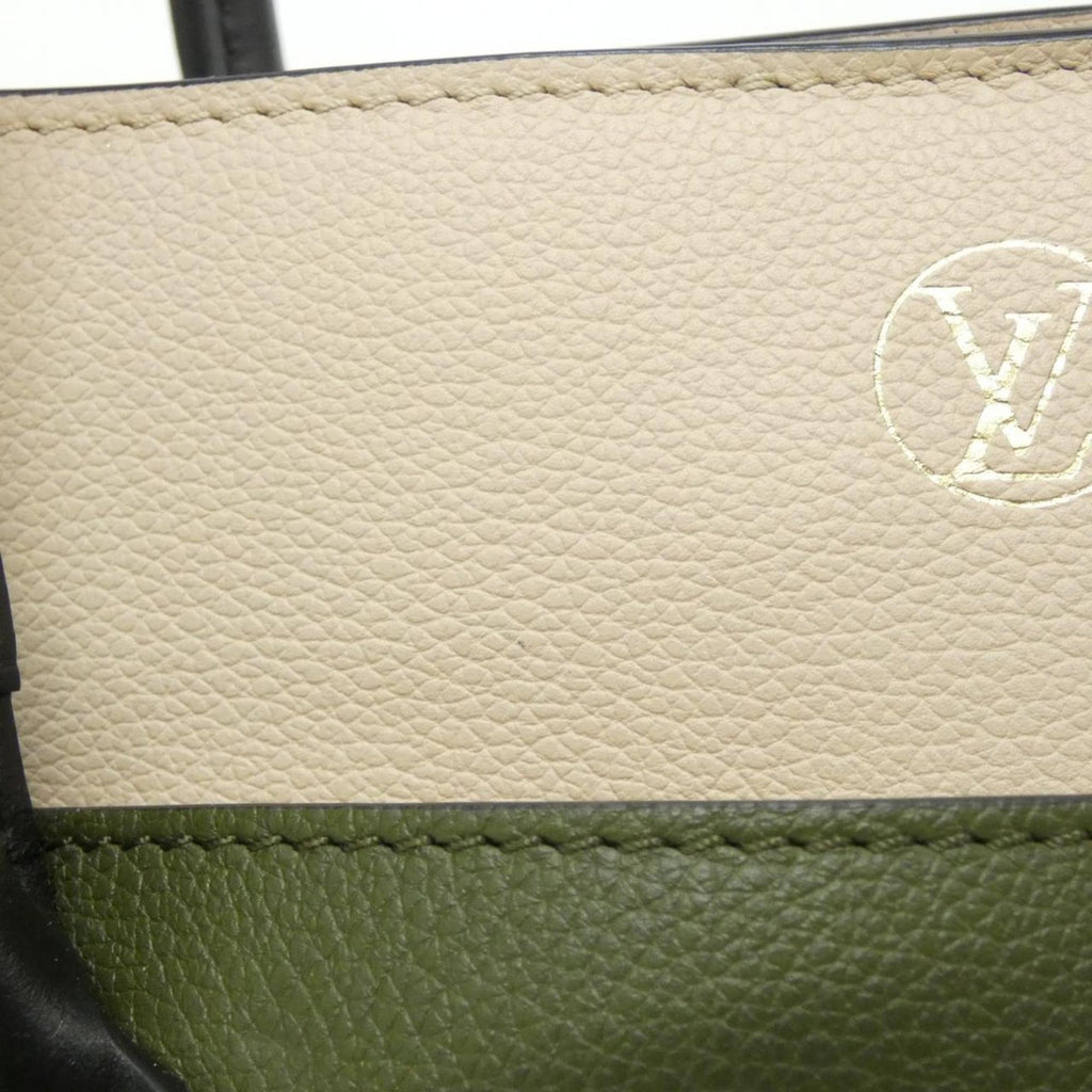 Louis Vuitton On My Side MM M55302 Handbag