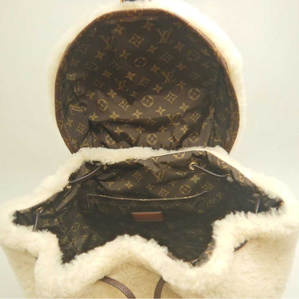 LOUIS VUITTON Monogram Shearling LV SKI Backpack 2024 Collection M23384 Cream Women's 254212 — Like New