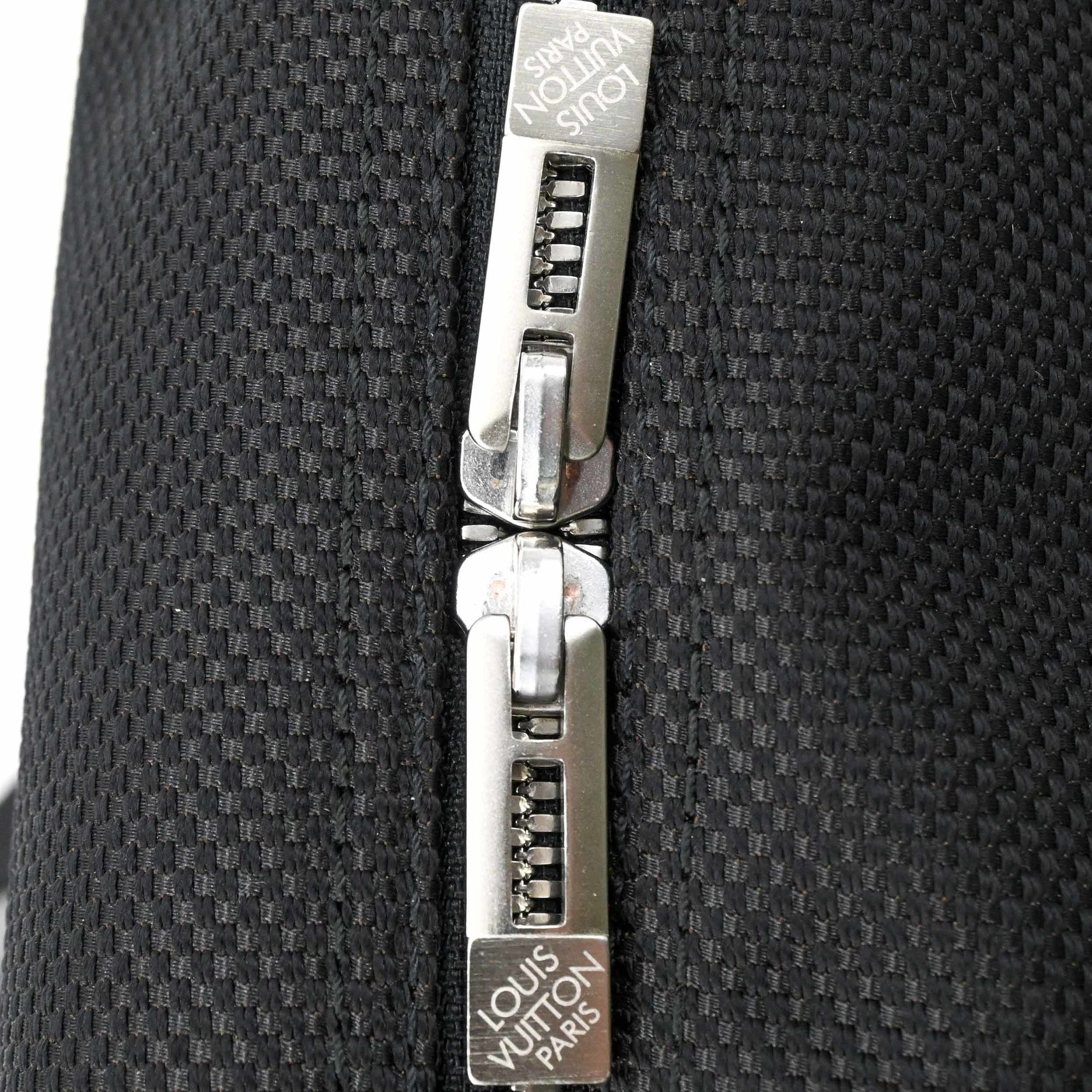 LOUIS VUITTON Damier Geant Citadin MM Shoulder Bag for Men, Black M93042 — Like New