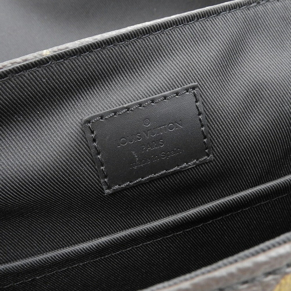 Like new Louis Vuitton Monogram Macassar LV Trail M46972 shoulder bag — Like New