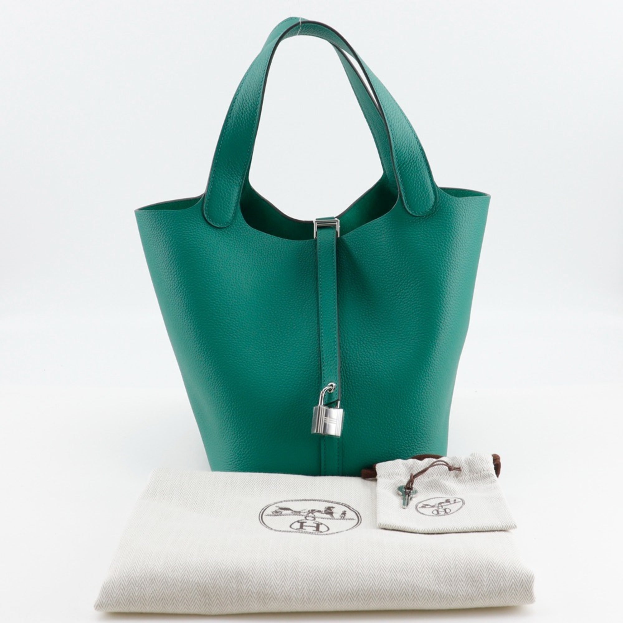 Hermes Hermès Picotin Lock 22 MM Handbag in Taurillon Maurice Vert Gate, 2022, Green, U A5 Strap Clasp, Women's — Like New