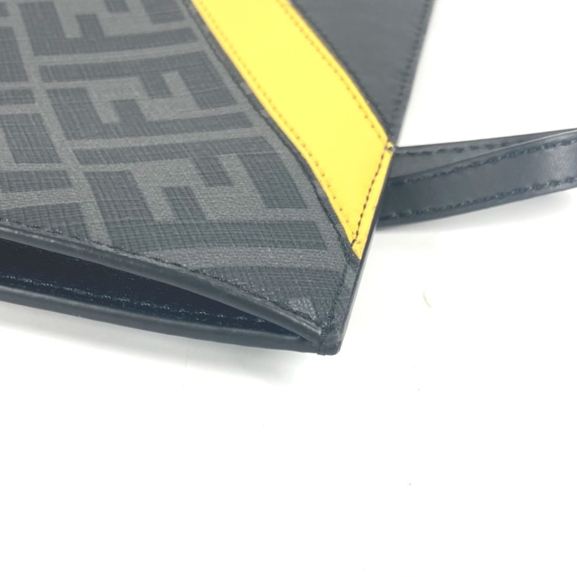 FENDI 7N0110 Flat Diagonal Zucca Second Bag Pouch Clutch Leather Men's Black x Yellow Gray E-240828-5 — Like New