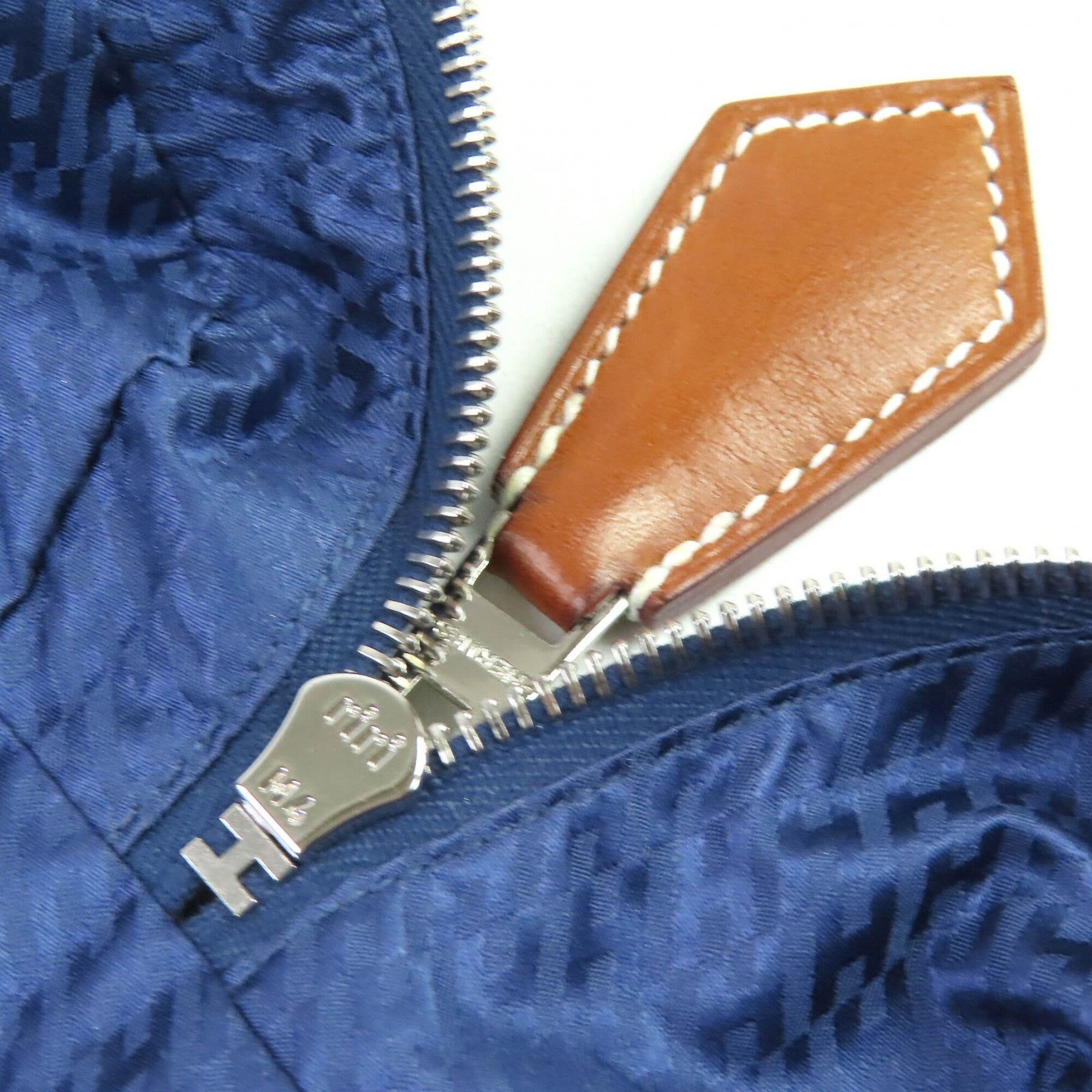 HERMES Hermes Wousse de Voyage PM 100% Silk Pouch, Blue, B Stamp, Made in France, Women's, Highly Recommended ◎ — Like New