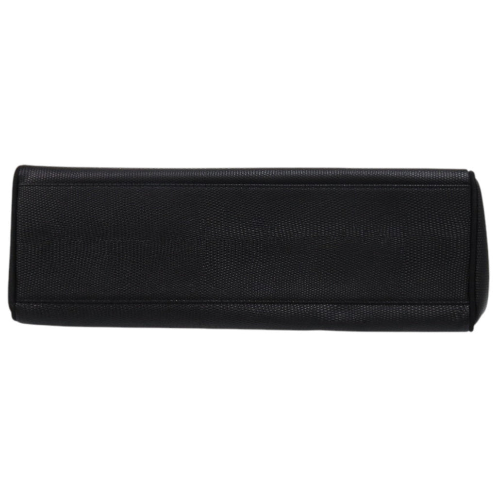 Excellent condition Salvatore Ferragamo Vara Ribbon AU 21 2530 tote bag in black leather with gold hardware. 1237