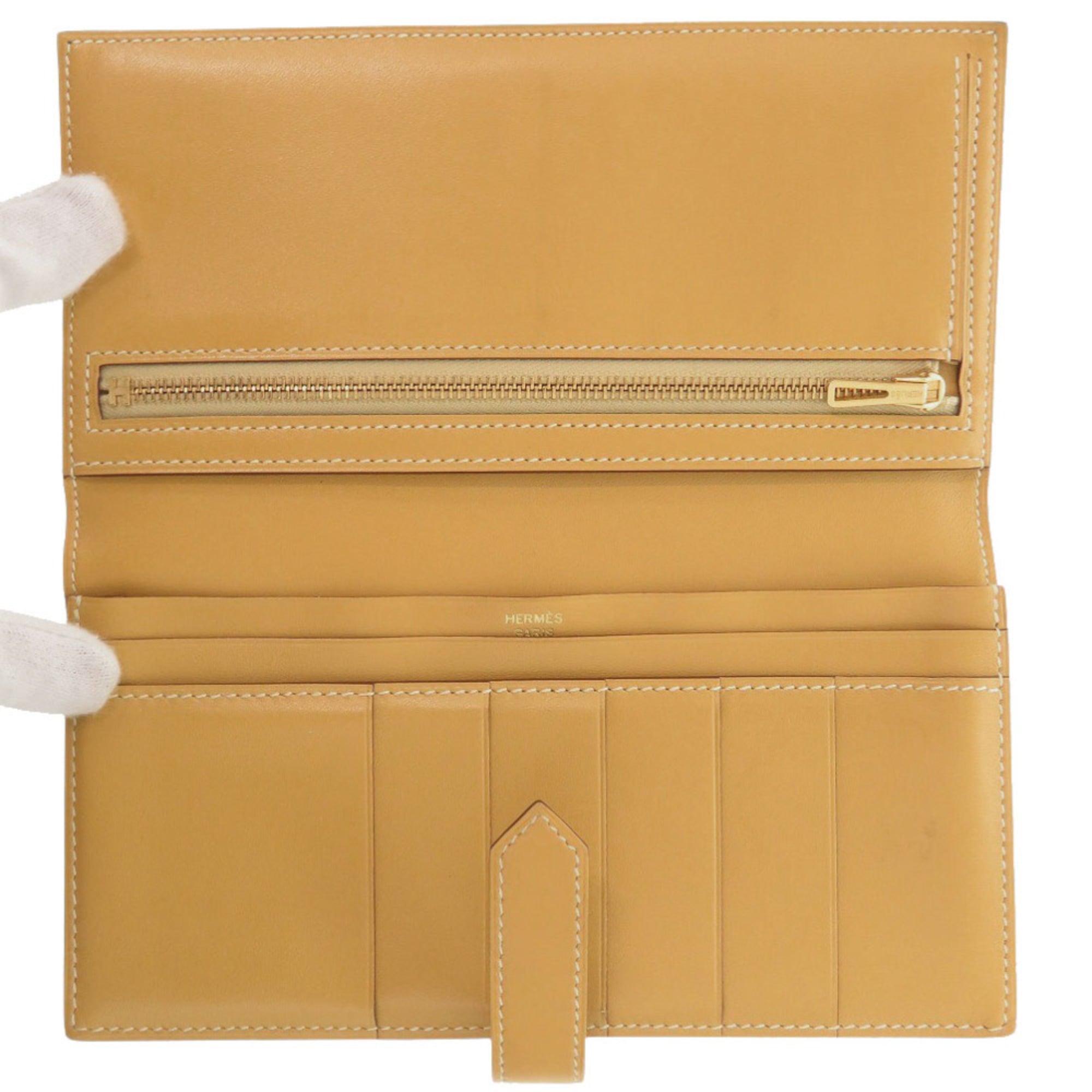 Excellent condition Hermès Bearn soufflet Vautadelact Paille long wallet, gold hardware, A stamp (made in 2017), 1218 HERMES