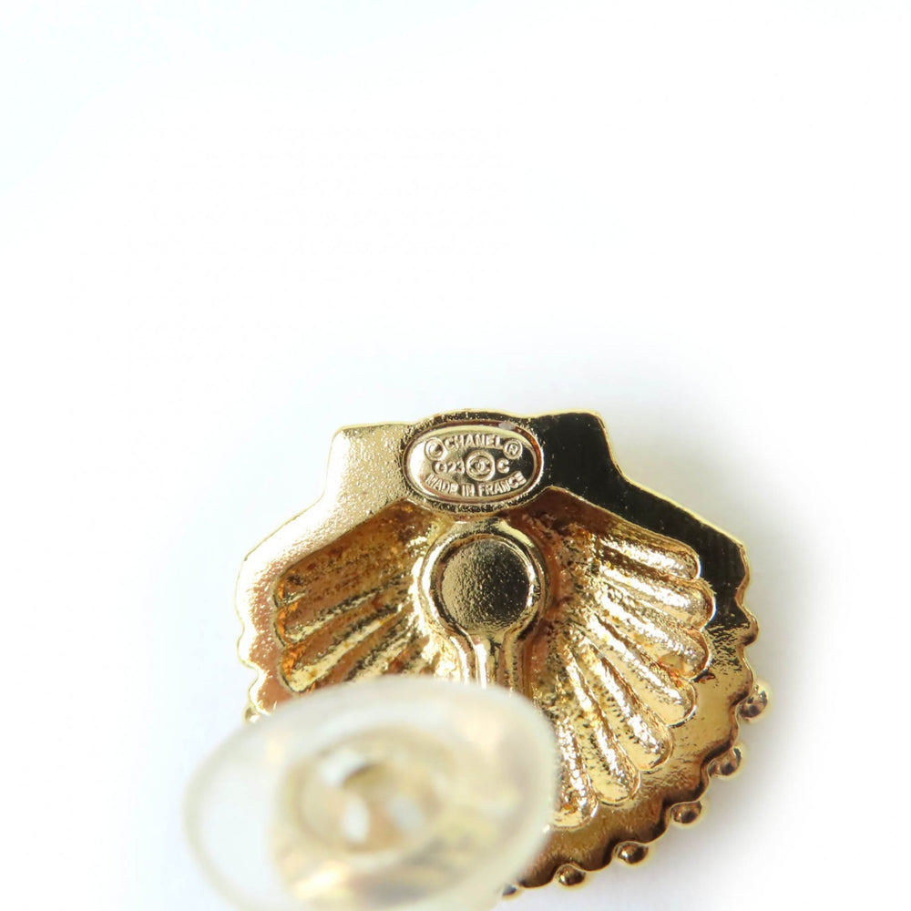 CHANEL G23C Coco Mark Rhinestone Shell Design Earrings, Gold, with Box, Made in France, Women's — Like New