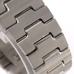 Gucci Diver 126.2 YA126277 SS Quartz Watch — Good