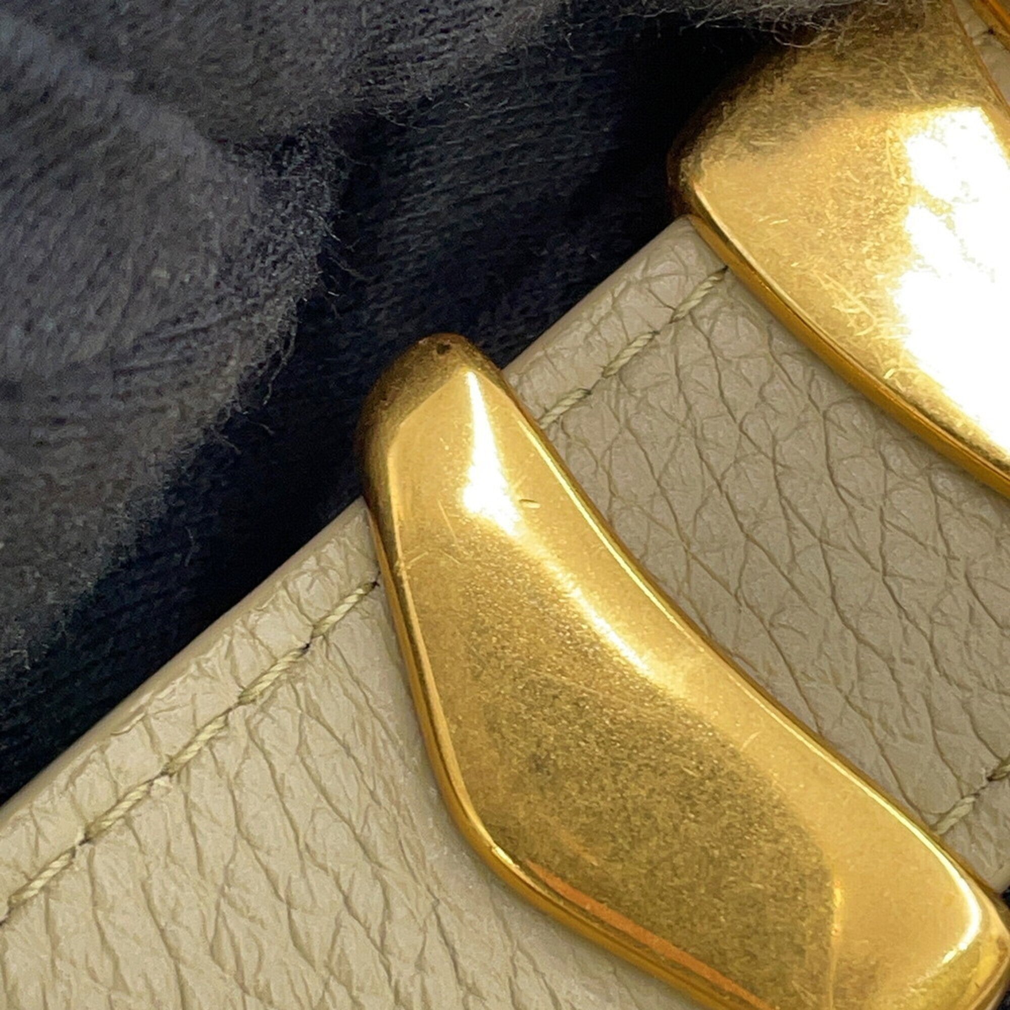 Bottega Veneta Shoulder Bag Intrecciato Cassette Leather 666870 BOTTEGA VENETA Handbag — Like New