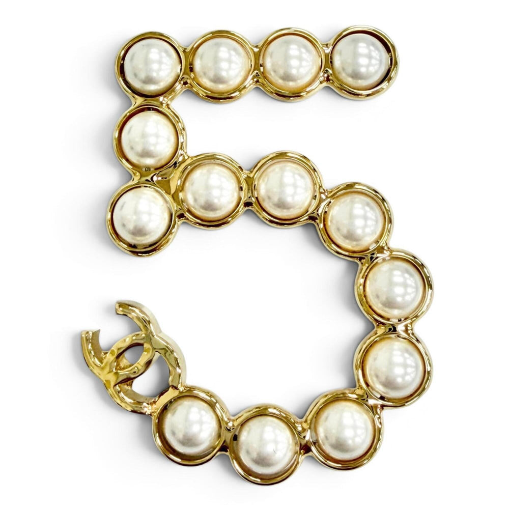 CHANEL 24S Coco Mark No. 5 Pearl Brooch, Gold, Made in Italy, Women's, Comes with Box, Adult Cute, Elegant, Highly Recommended ◎ — Like New
