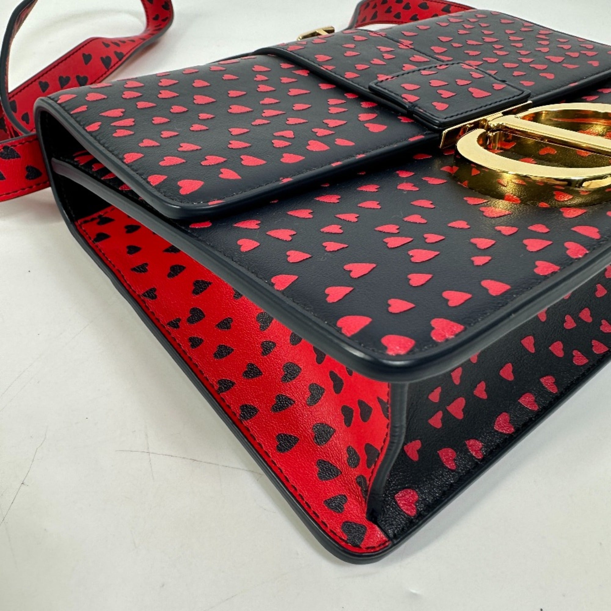 Christian CHRISTIAN DIOR heart Logo Crossbody Shoulder Bag Black Red — Like New