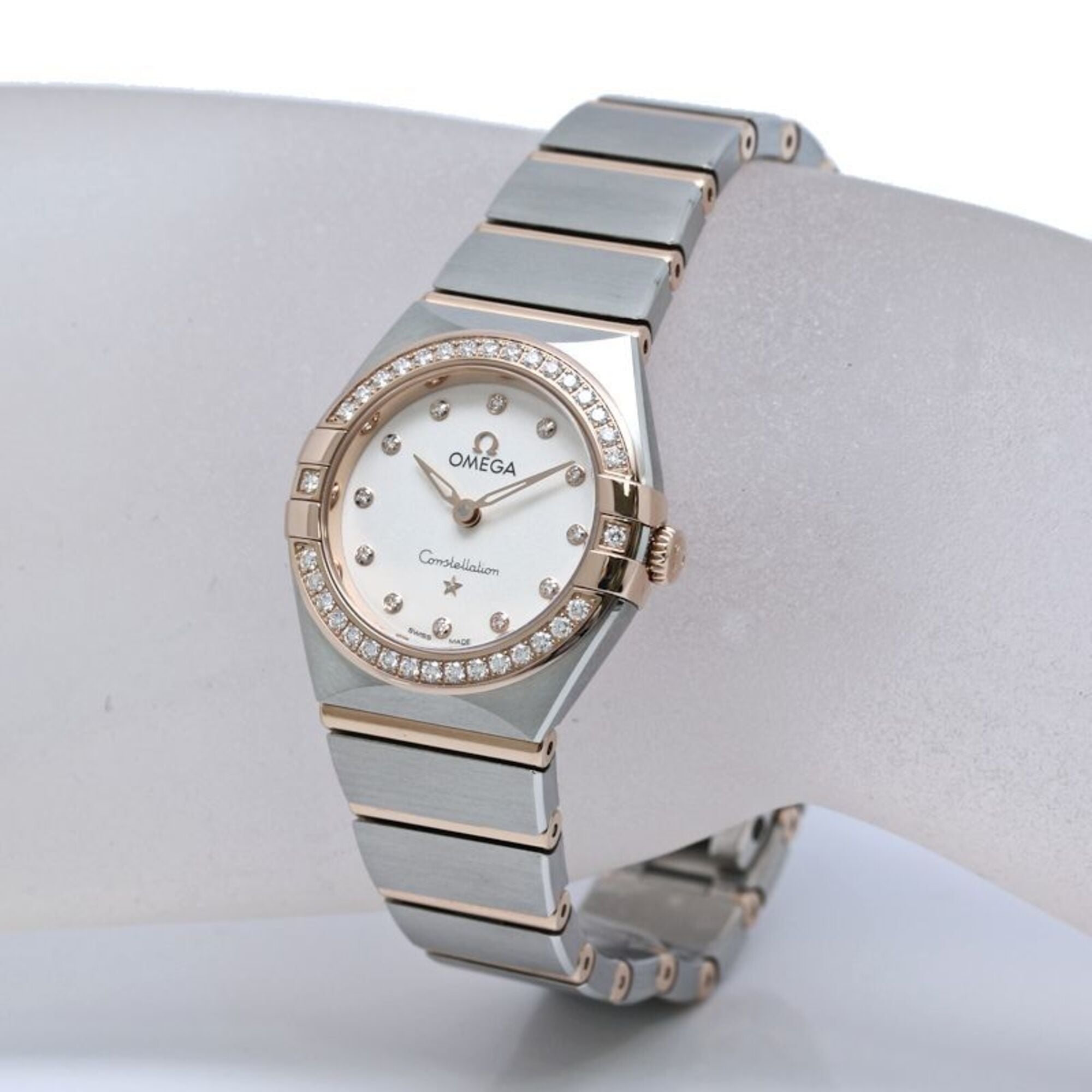 OMEGA Constellation Manhattan Diamond Bezel 131.25.25.60.52.001 Women's Watch SS x 18K Sedna Gold 40504 — Like New