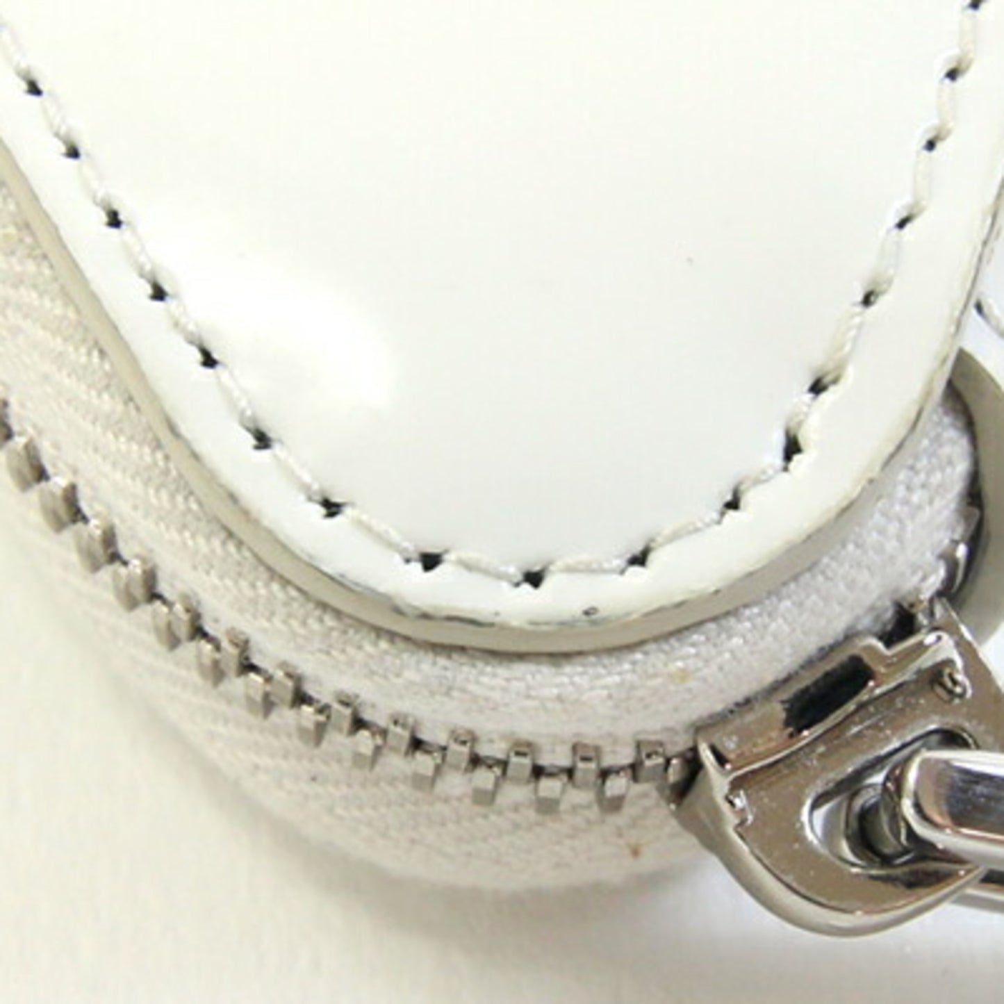 Prada Pouch 1TL433 White Leather Bag Charm Triangle Coin Case Women's PRADA