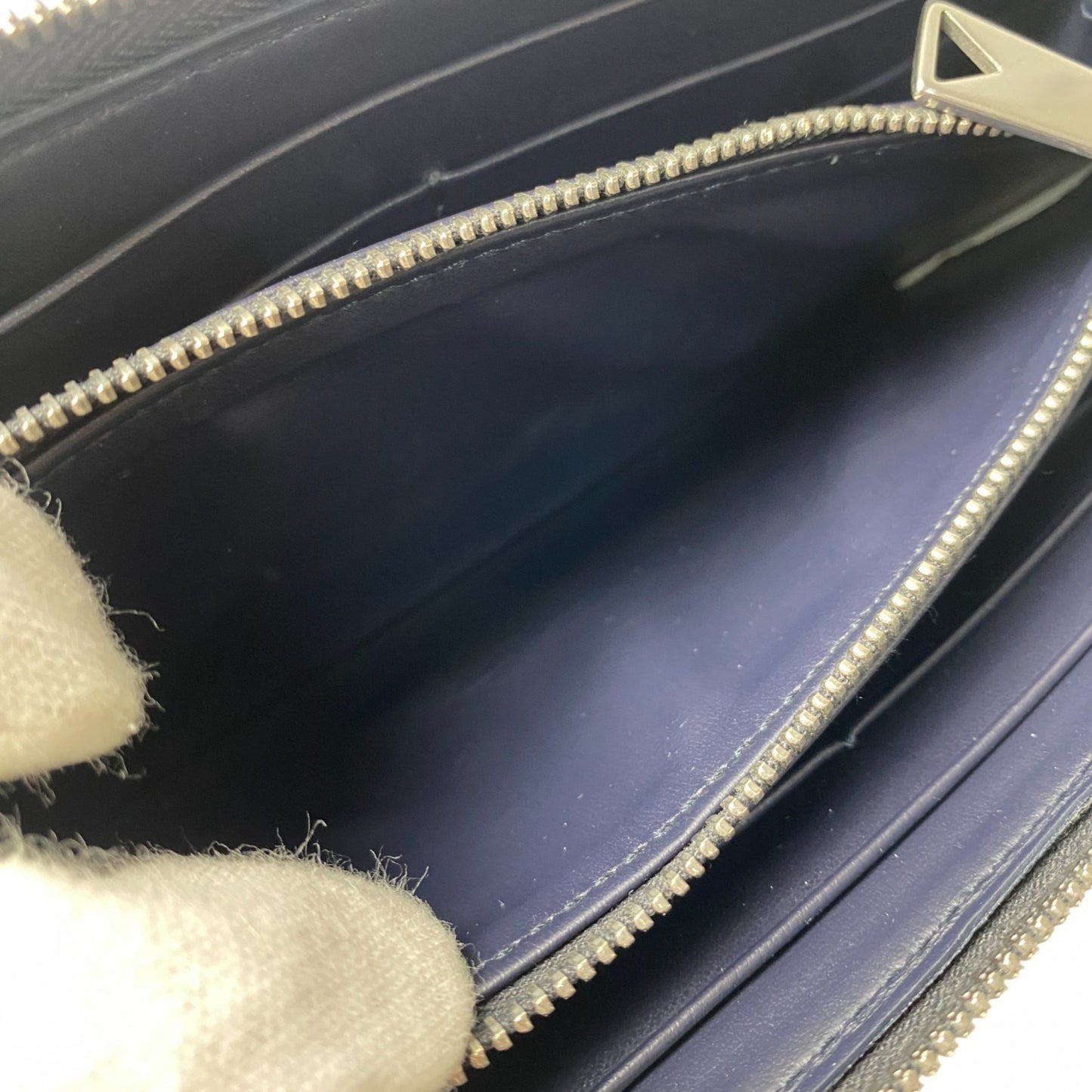 Bottega Veneta Men's Two-Tone Intrecciato Long Wallet