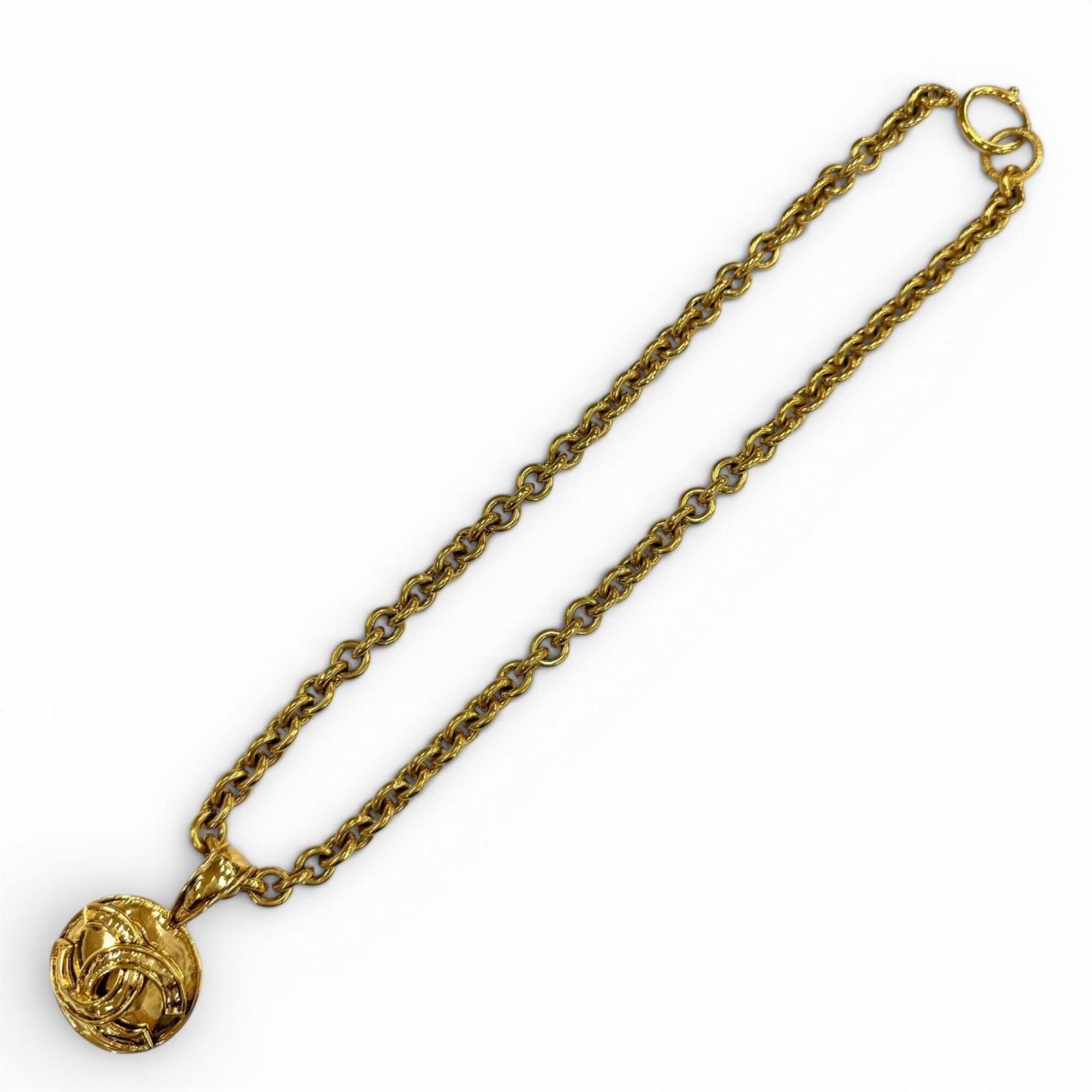CHANEL Vintage 94P 1994 Coco Mark Chain Necklace Pendant Gold Made in France Women's Men's — Like New