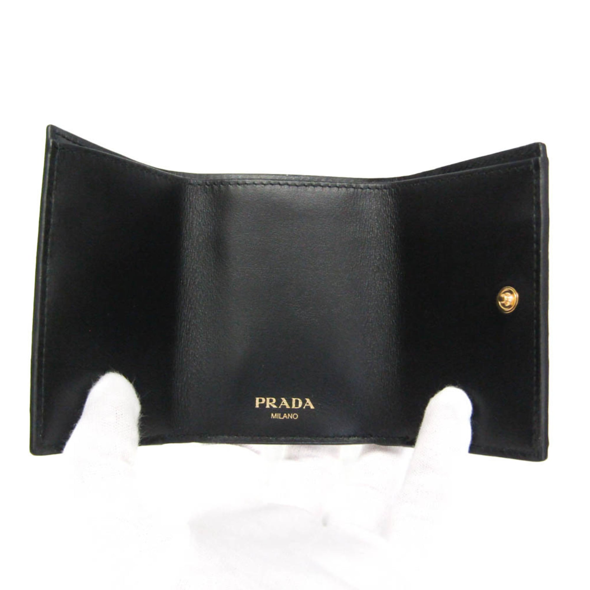 Prada VITELLO MOVE 1MH021 Women's Leather Wallet (tri-fold) Black