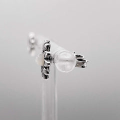 GUCCI Double G Logo Flower Earrings GG SV925 Shell Silver Women's — Like New