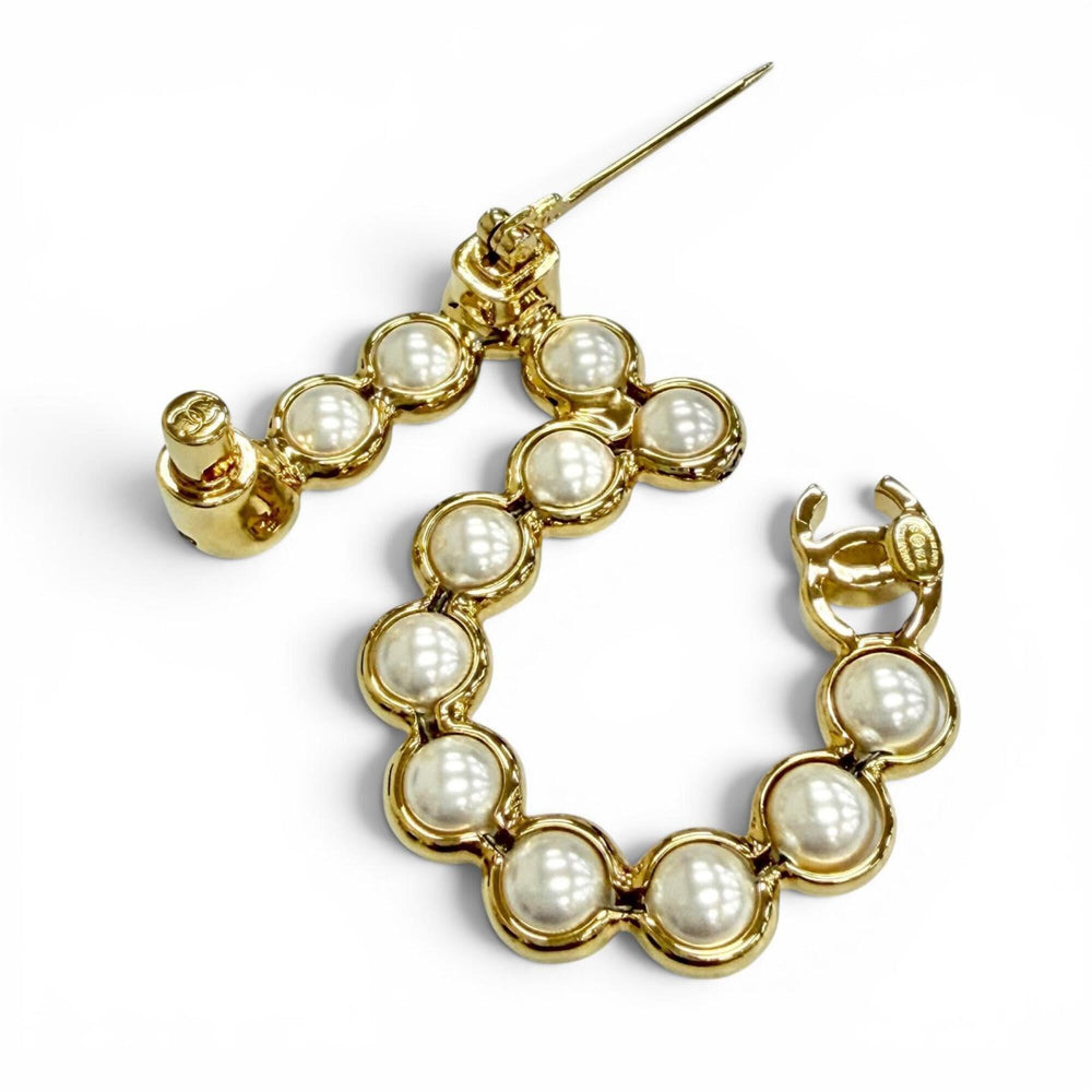 CHANEL 24S Coco Mark No. 5 Pearl Brooch, Gold, Made in Italy, Women's, Comes with Box, Adult Cute, Elegant, Highly Recommended ◎ — Like New