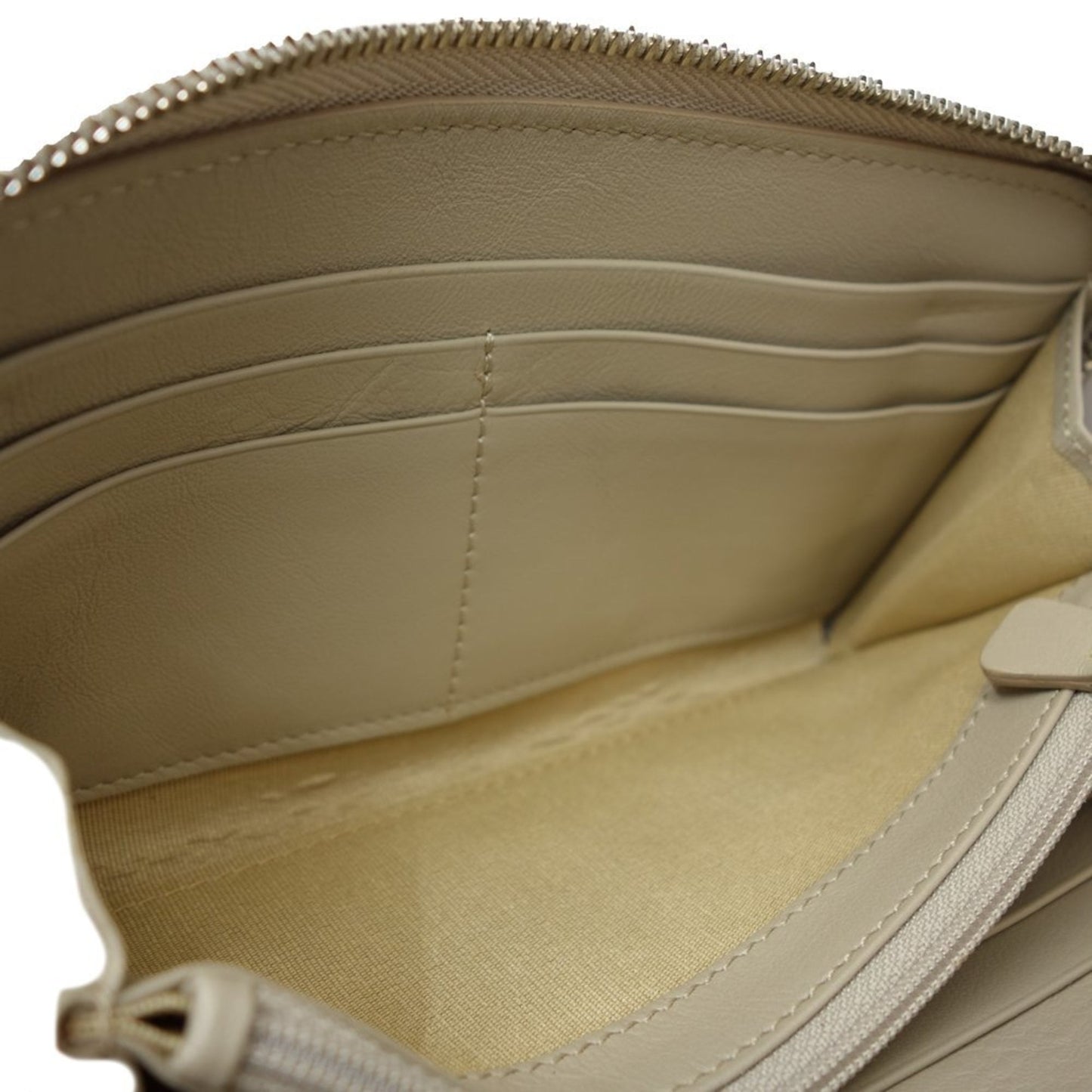 JIMMY CHOO Round Zipper FILIPA Star Studs Long Wallet Leather Metallic Silver 083397