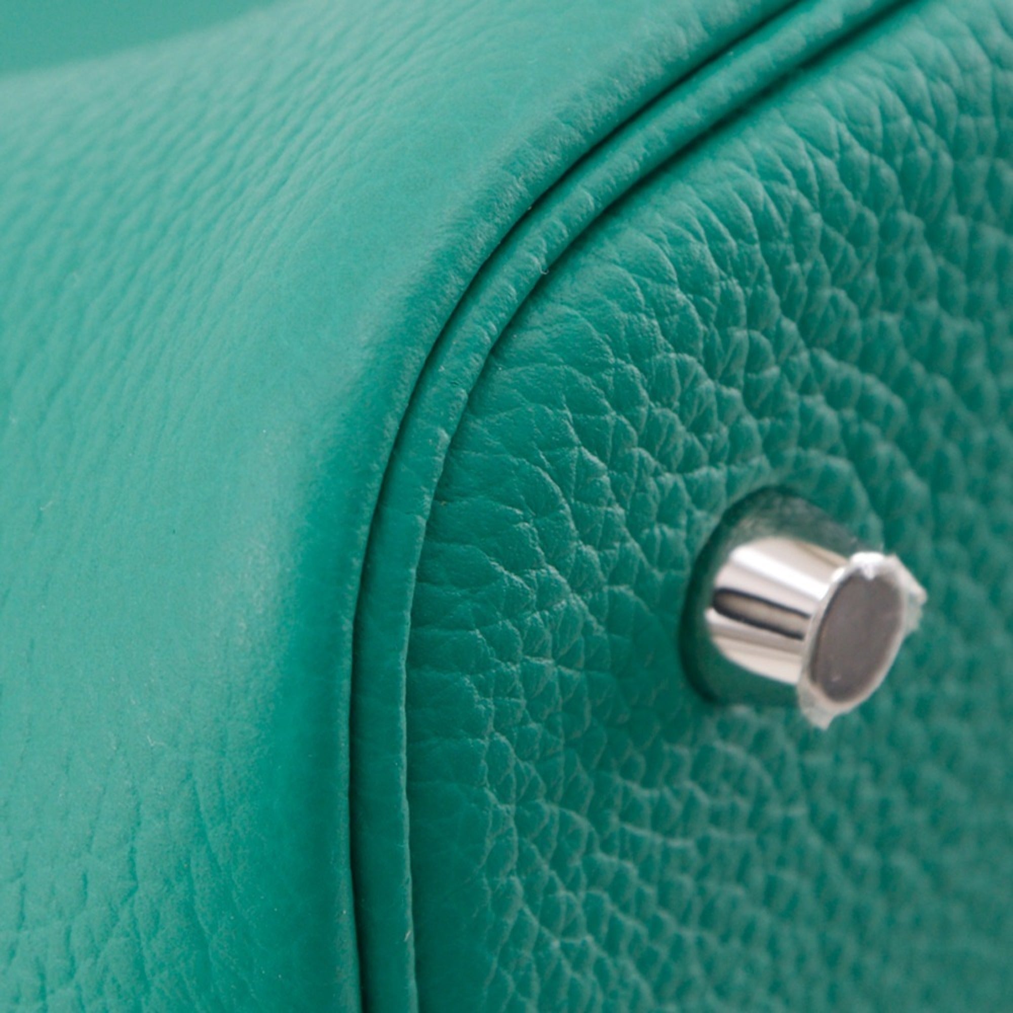 Hermes Hermès Picotin Lock 22 MM Handbag in Taurillon Maurice Vert Gate, 2022, Green, U A5 Strap Clasp, Women's — Like New