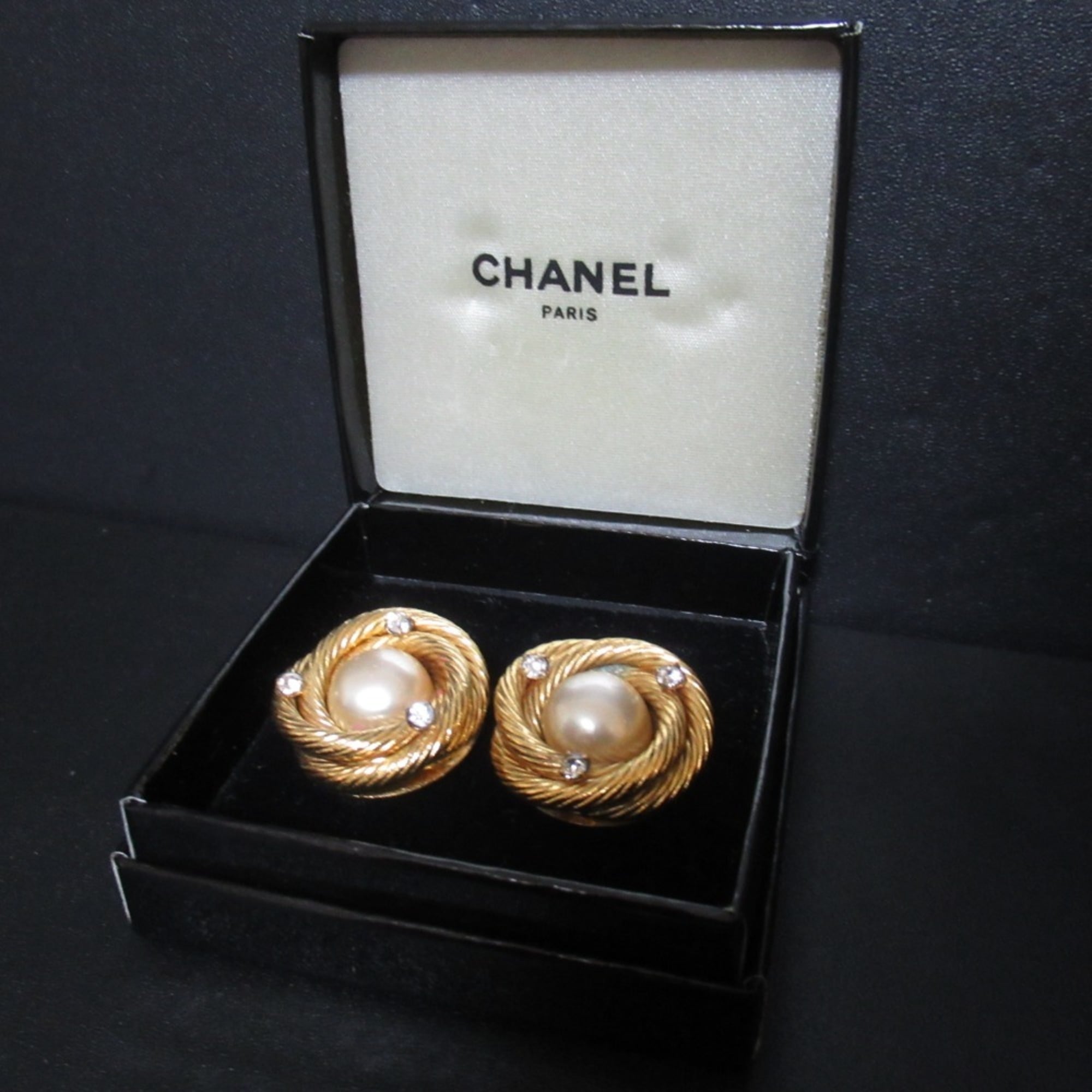 CHANEL Vintage Faux Pearl Circle Clip Earrings, Gold, Women's
