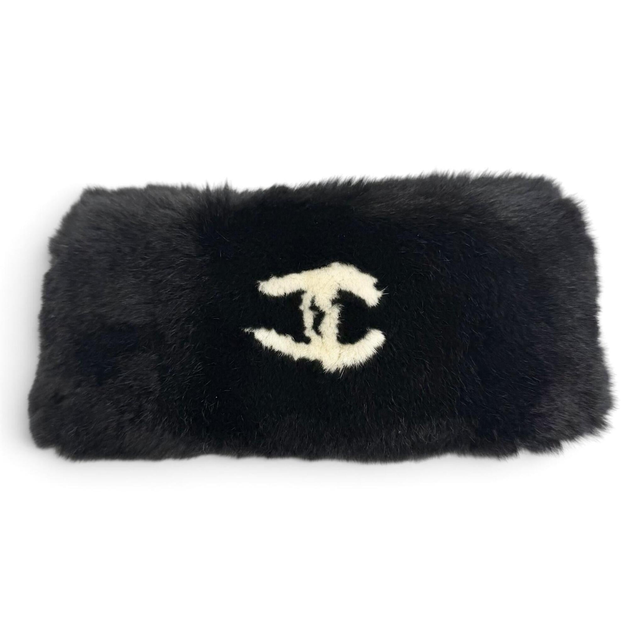 CHANEL Coco Mark Rabbit Fur Wristband Bangle Bracelet Black White Made in France Women's — Like New