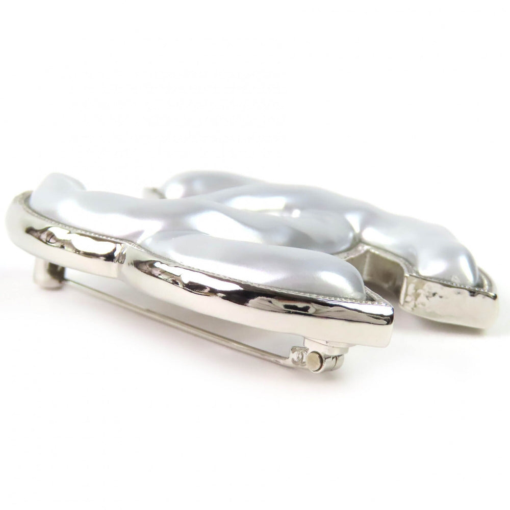 CHANEL B25C Coco Mark CC Logo Brooch, Silver, with Box, Made in Italy, Women's, Very Popular, Highly Recommended ◎ — Like New