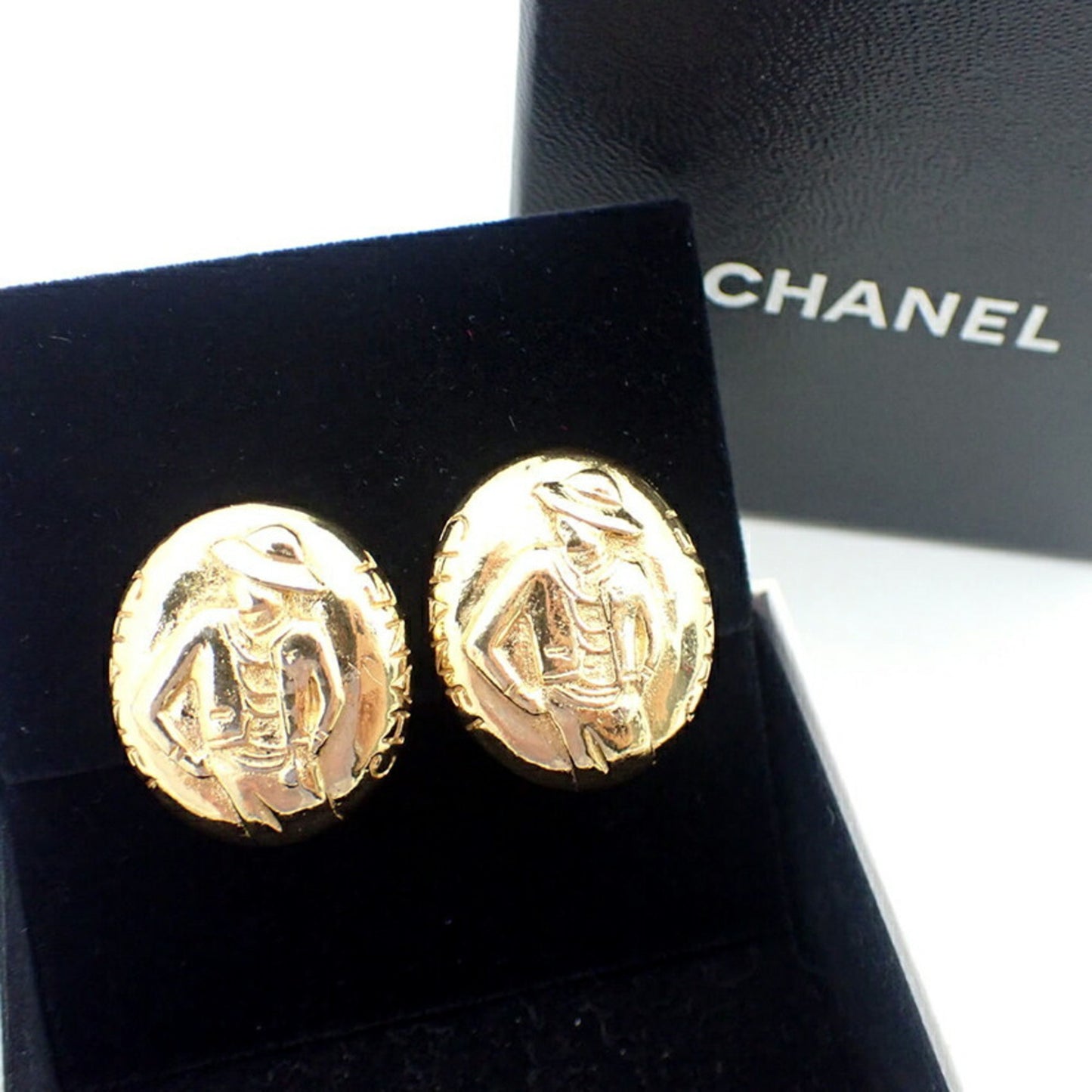 CHANEL Mademoiselle Gold-Plated Earrings j92-13