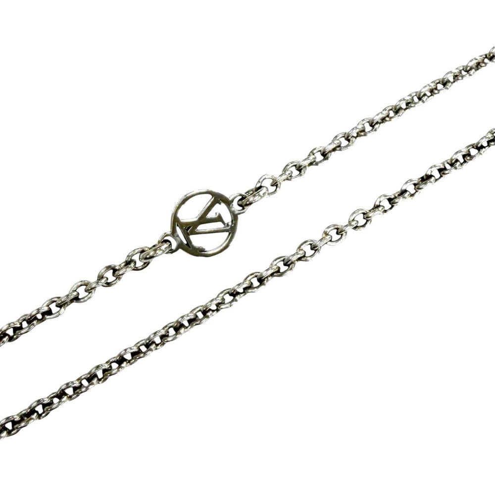 LOUIS VUITTON M63197 Necklace Essential V Circle Logo Motif Chain Silver Made in Italy Women's Comes with Box and Dust Bag — Like New