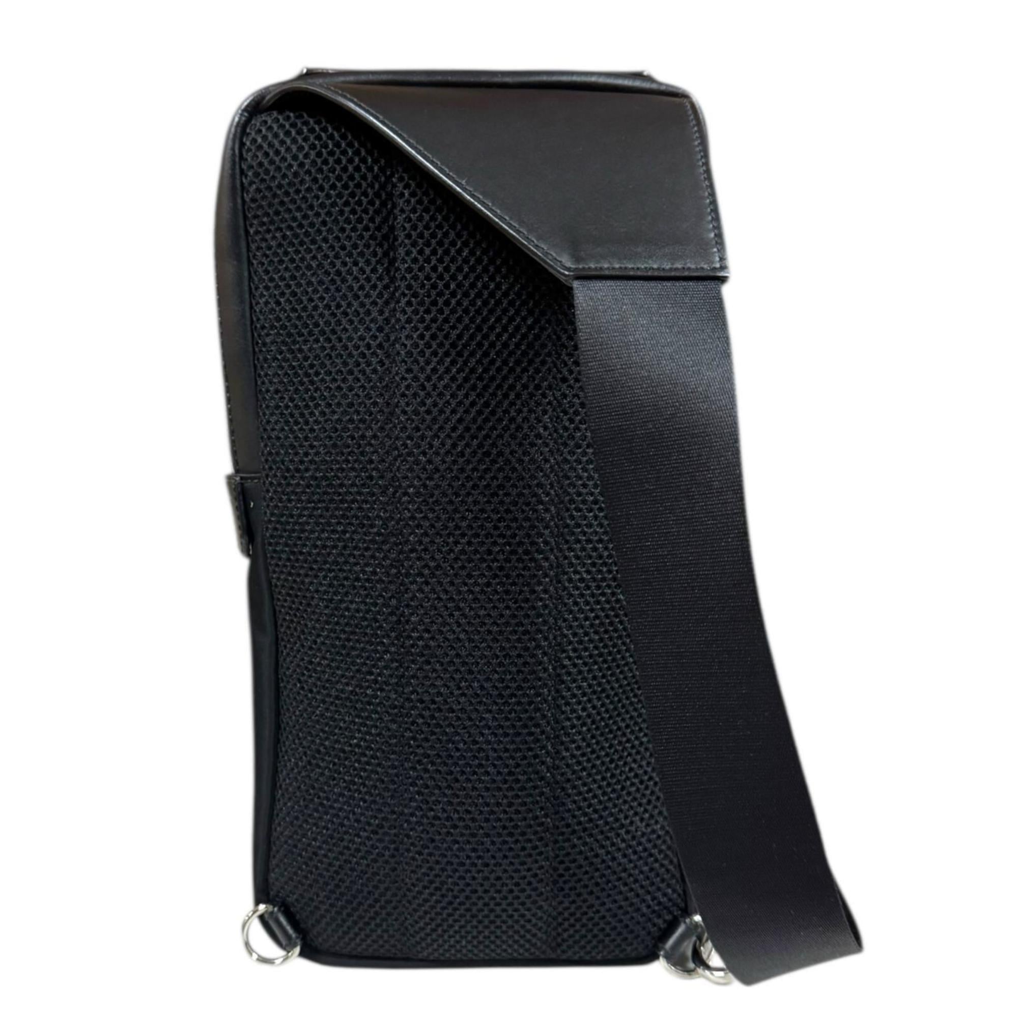 Pre-owned Fendi Bag Bugs Body Bag, Leather 7VZ033 A2FT Black, Men's