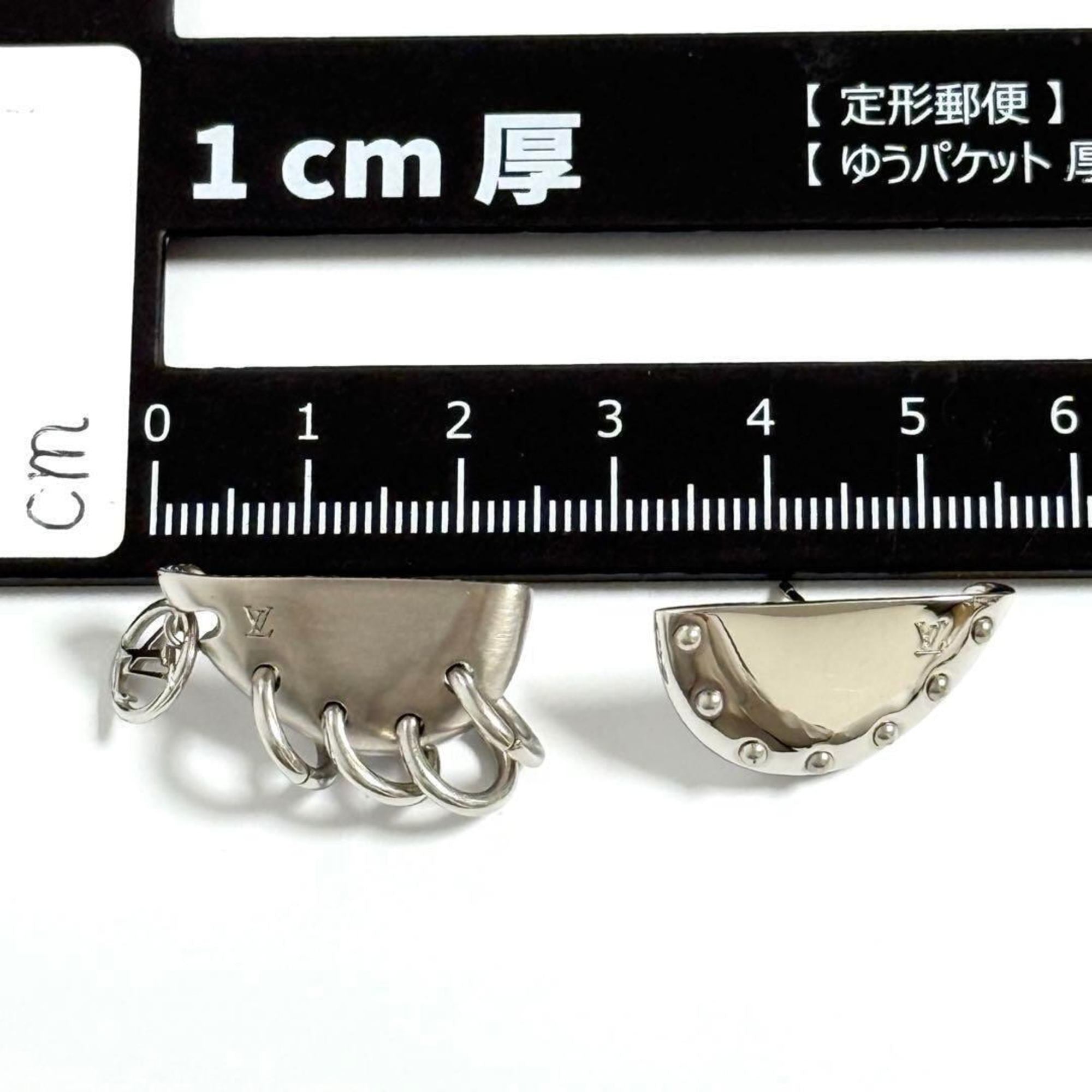 Louis Vuitton Asymmetrical Bionic Earrings for Men and Women — Like New