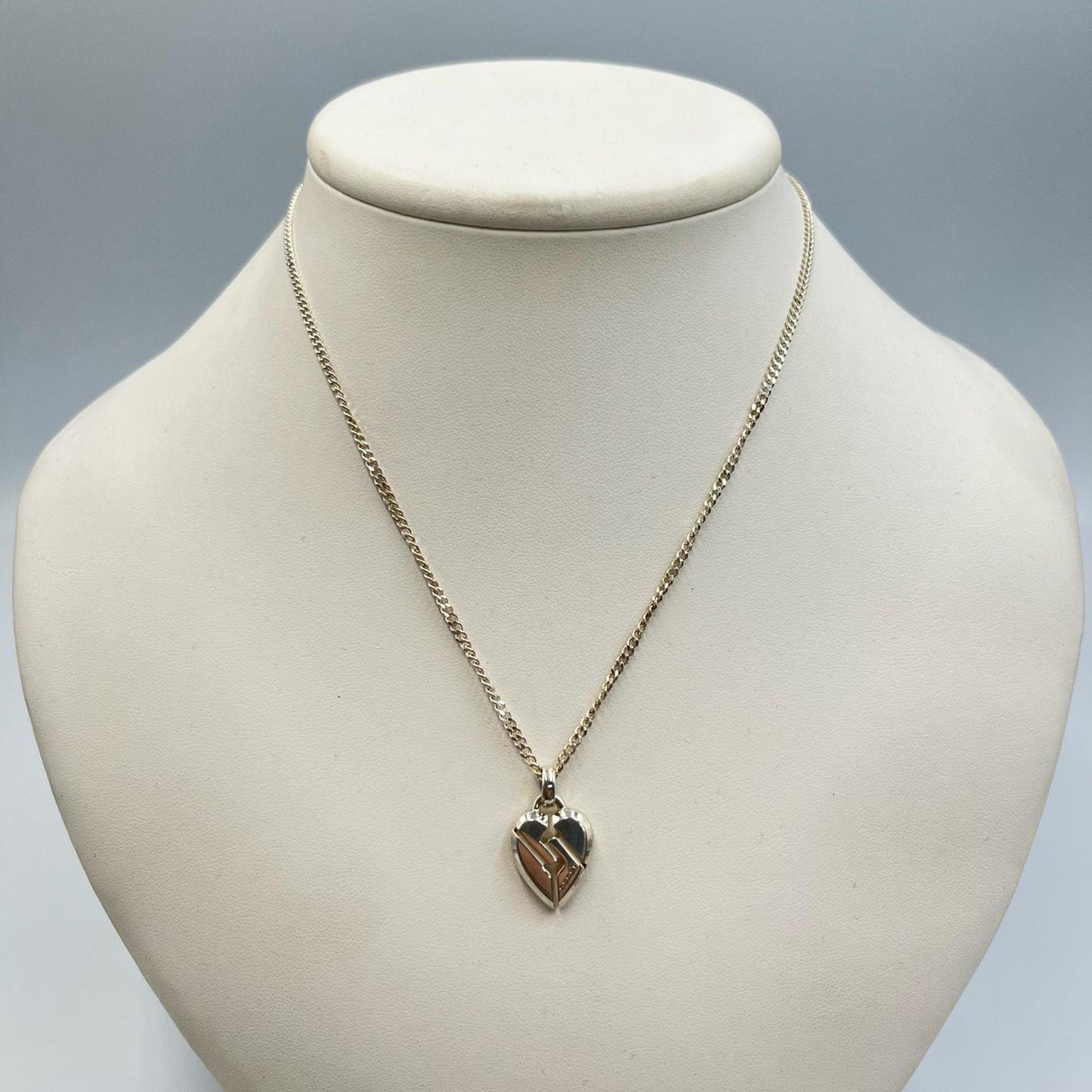 Gucci Knot Heart Necklace in Silver 925 for Women