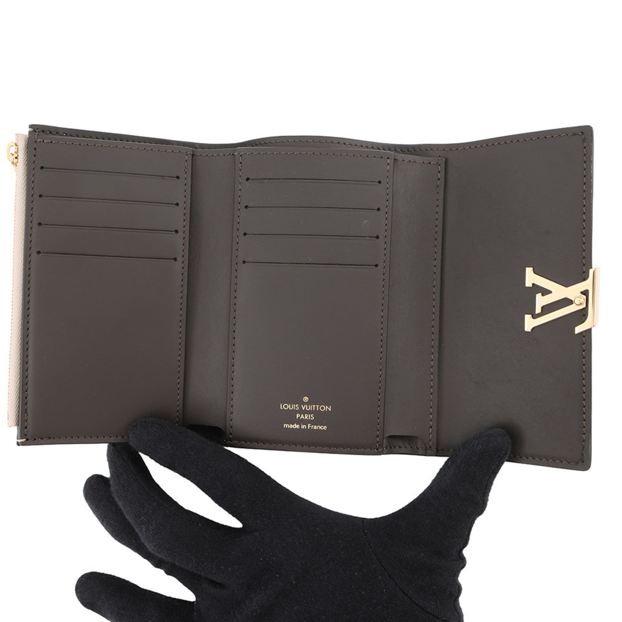 Louis Vuitton Tri-fold Wallet, Taurillon Leather, Portefeuille Capucines Compact, M62159