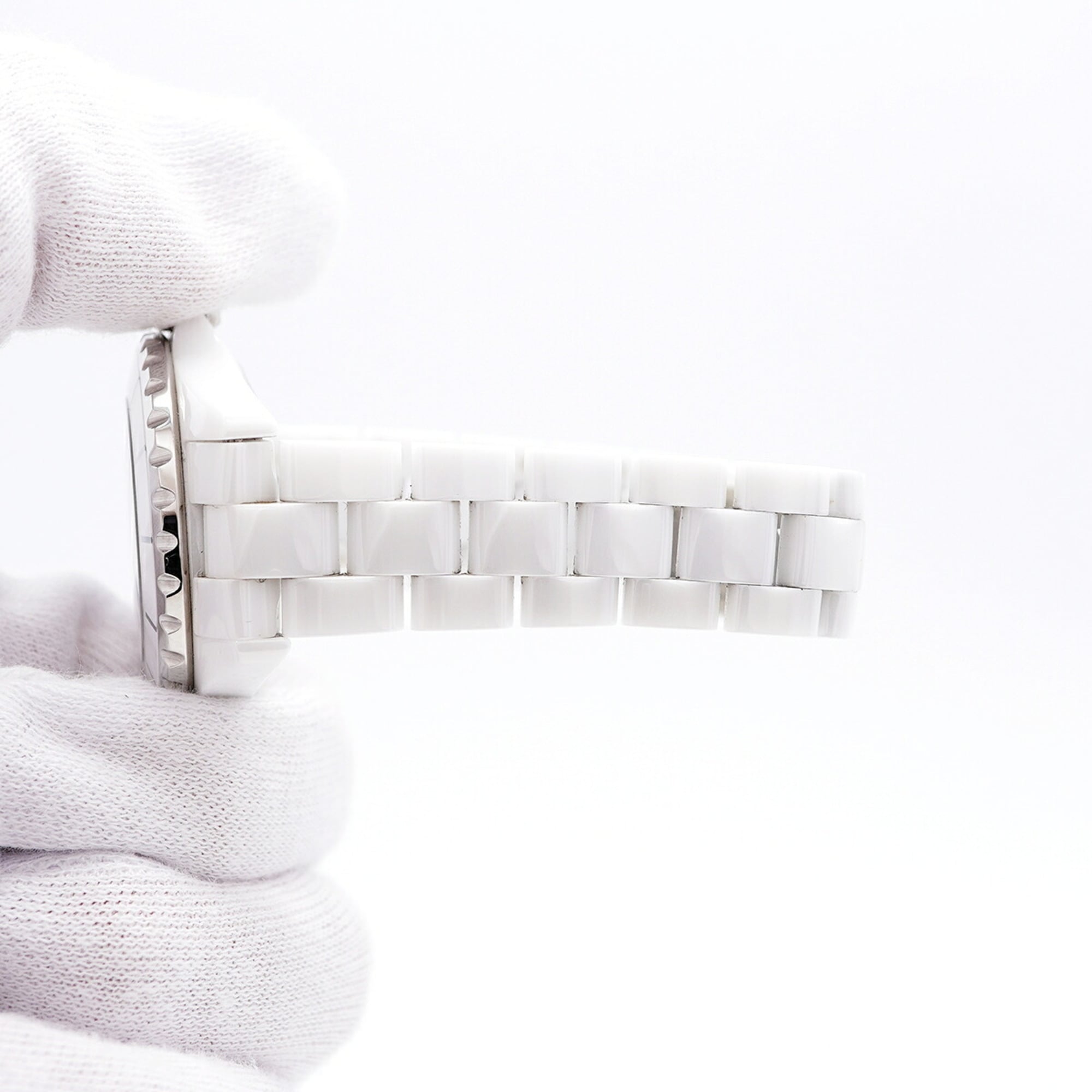 Chanel J12 8P Diamond H2422 White Dial Women's Watch — Good